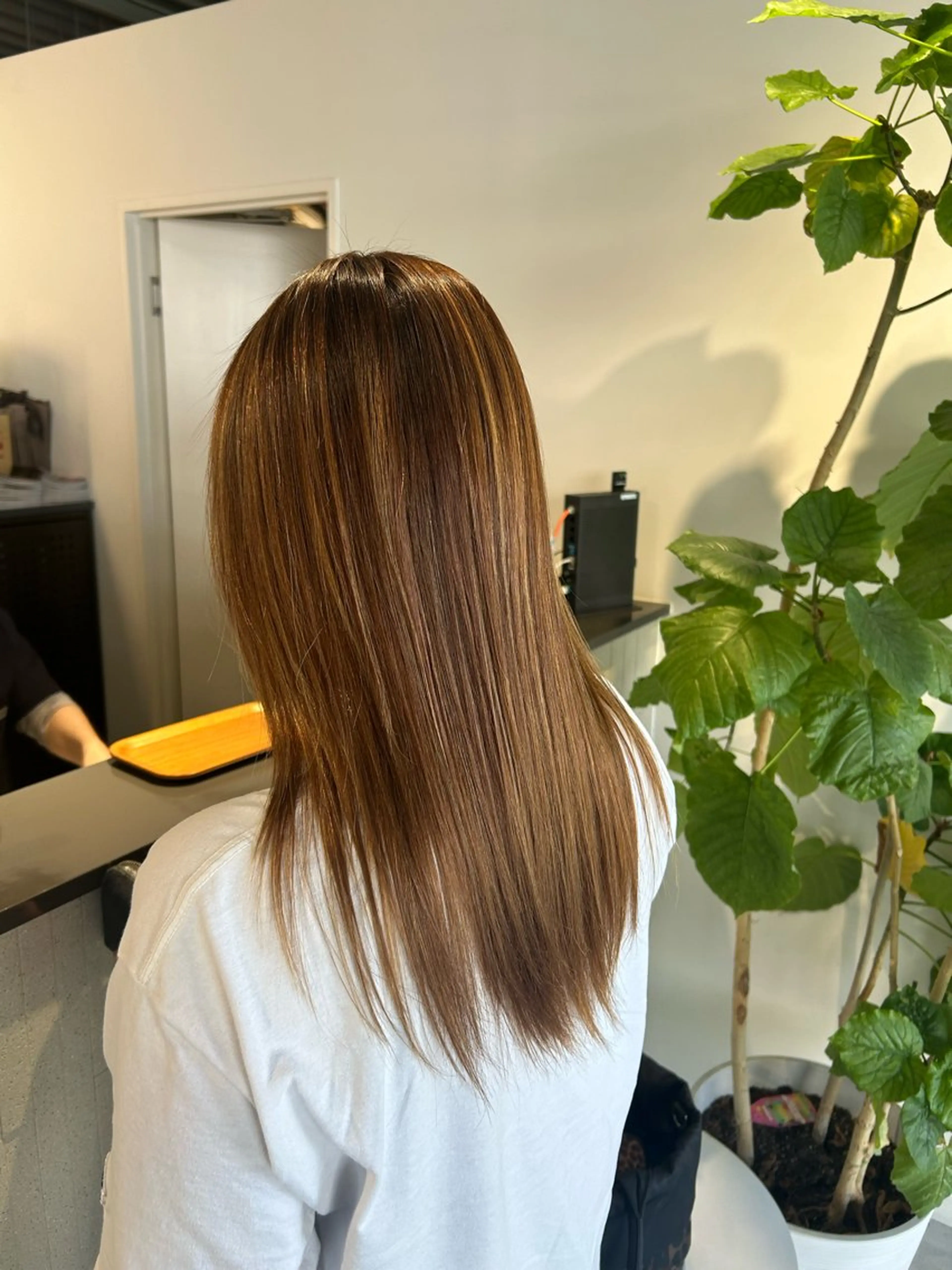 ロング カット 縮毛矯正 トリートメント 💎韓国カラー Giness坂下巧のヘアスタイル