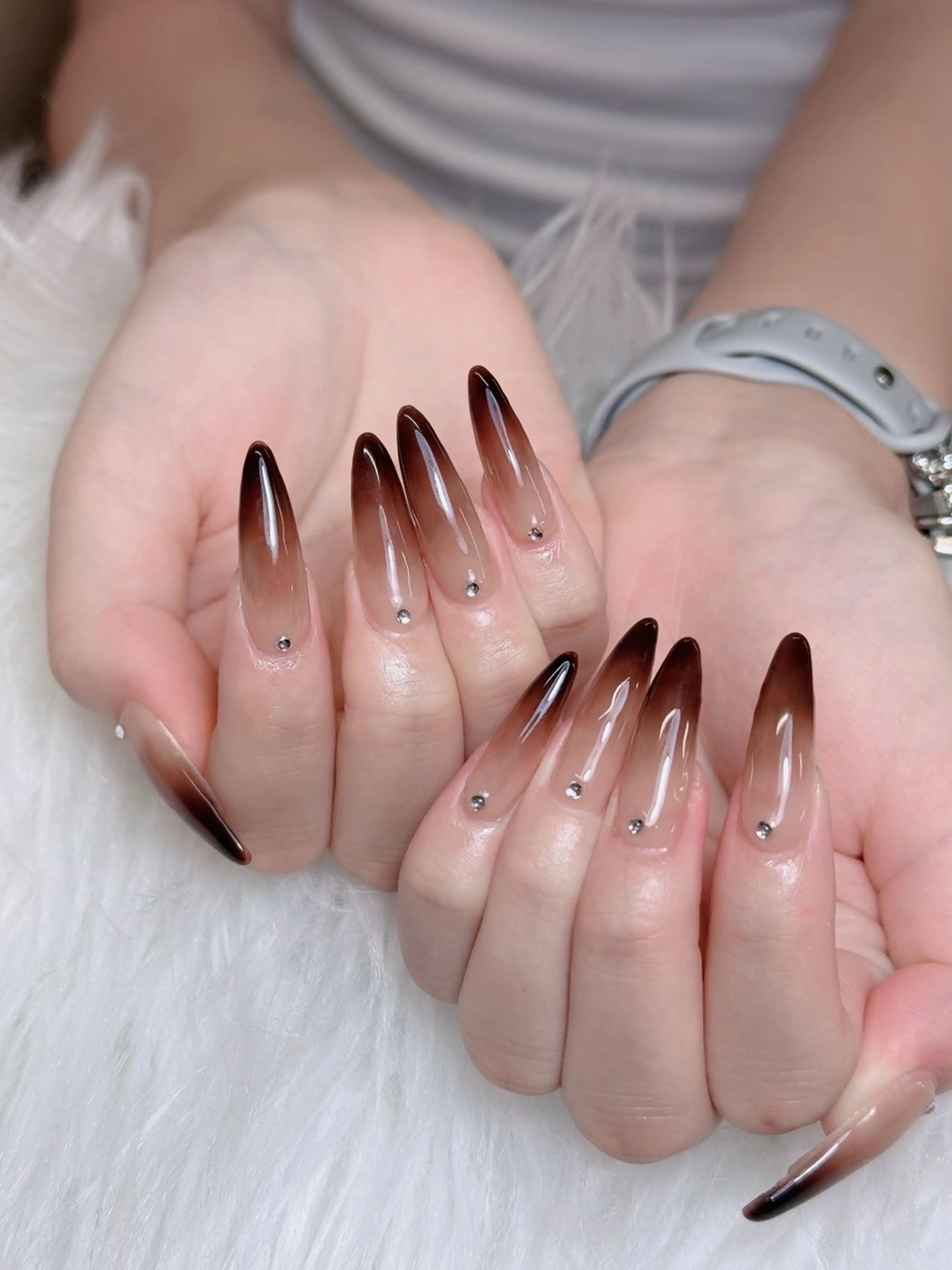 ネイル オーロラネイル チークネイル フットネイル フレンチネイル ハロウィン ハンドネイル Lumi Nail 新大久保3‘のネイルデザイン