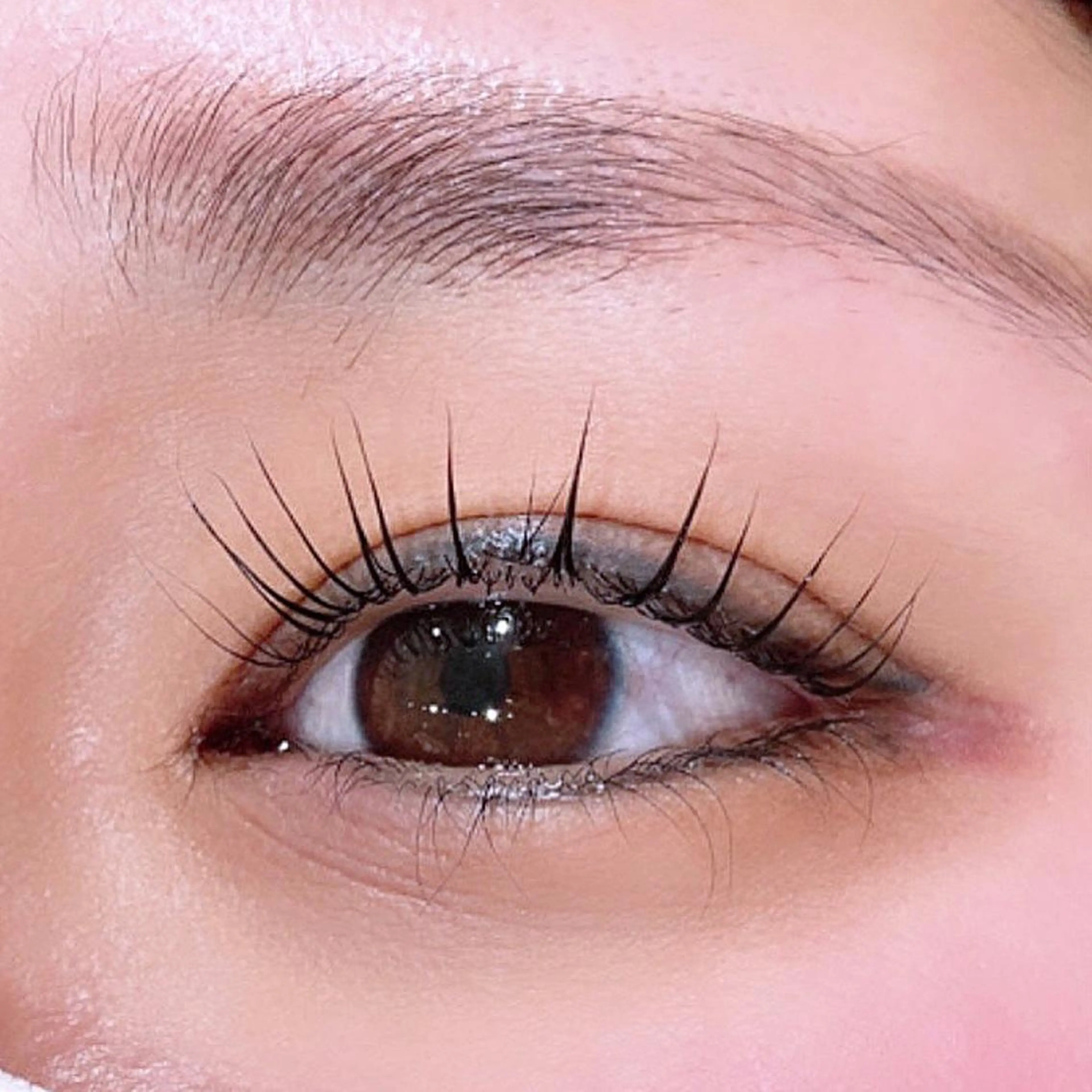 マツエク・マツパ 曲がる縮毛矯正 LIBER 　岩名のヘアスタイル