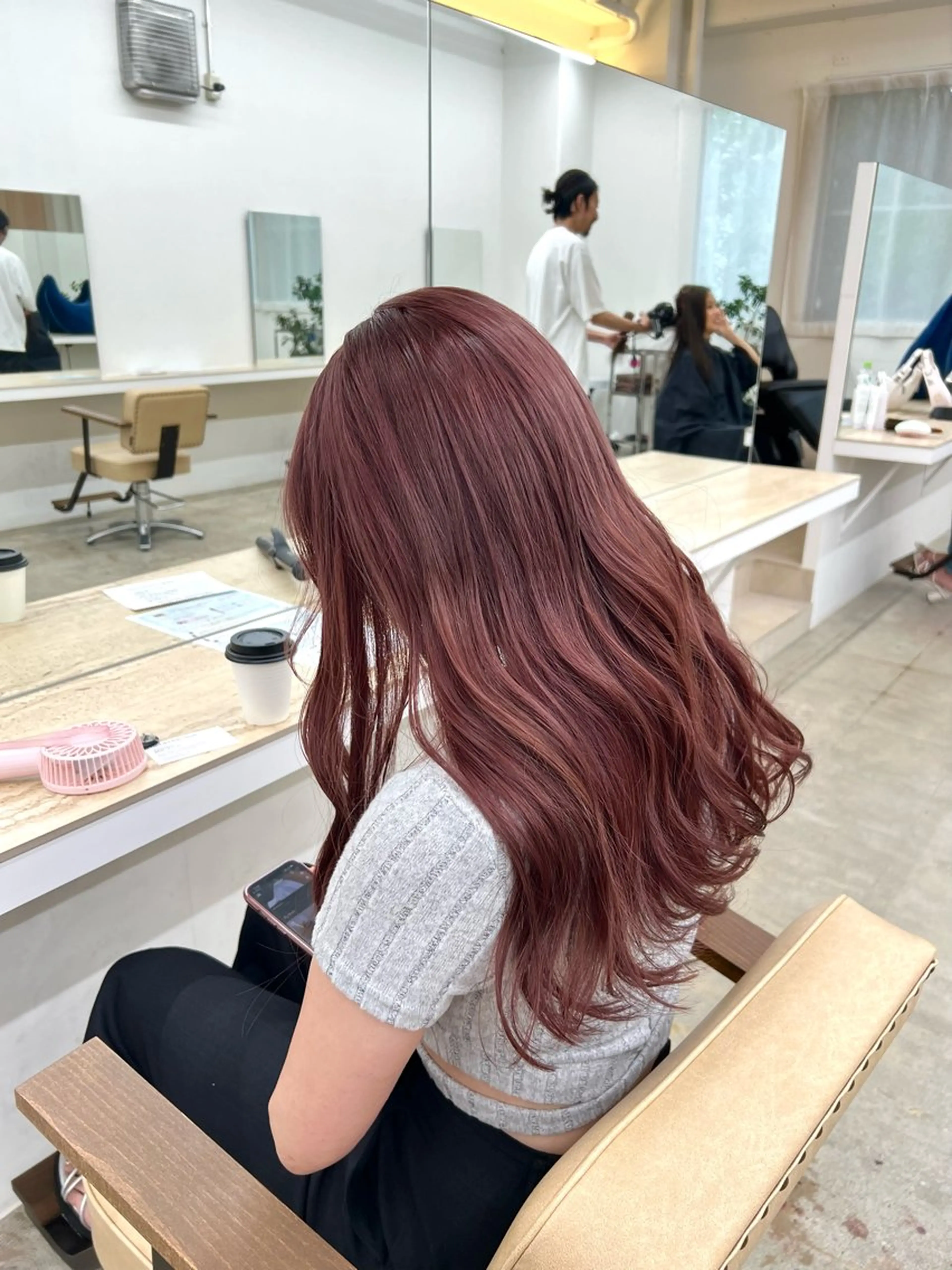 ロング カラー ベージュカラー ブリーチ ブラウンカラー ケアブリーチ カシス ブリーチカラー🦋‪ 田中さくらのヘアスタイル