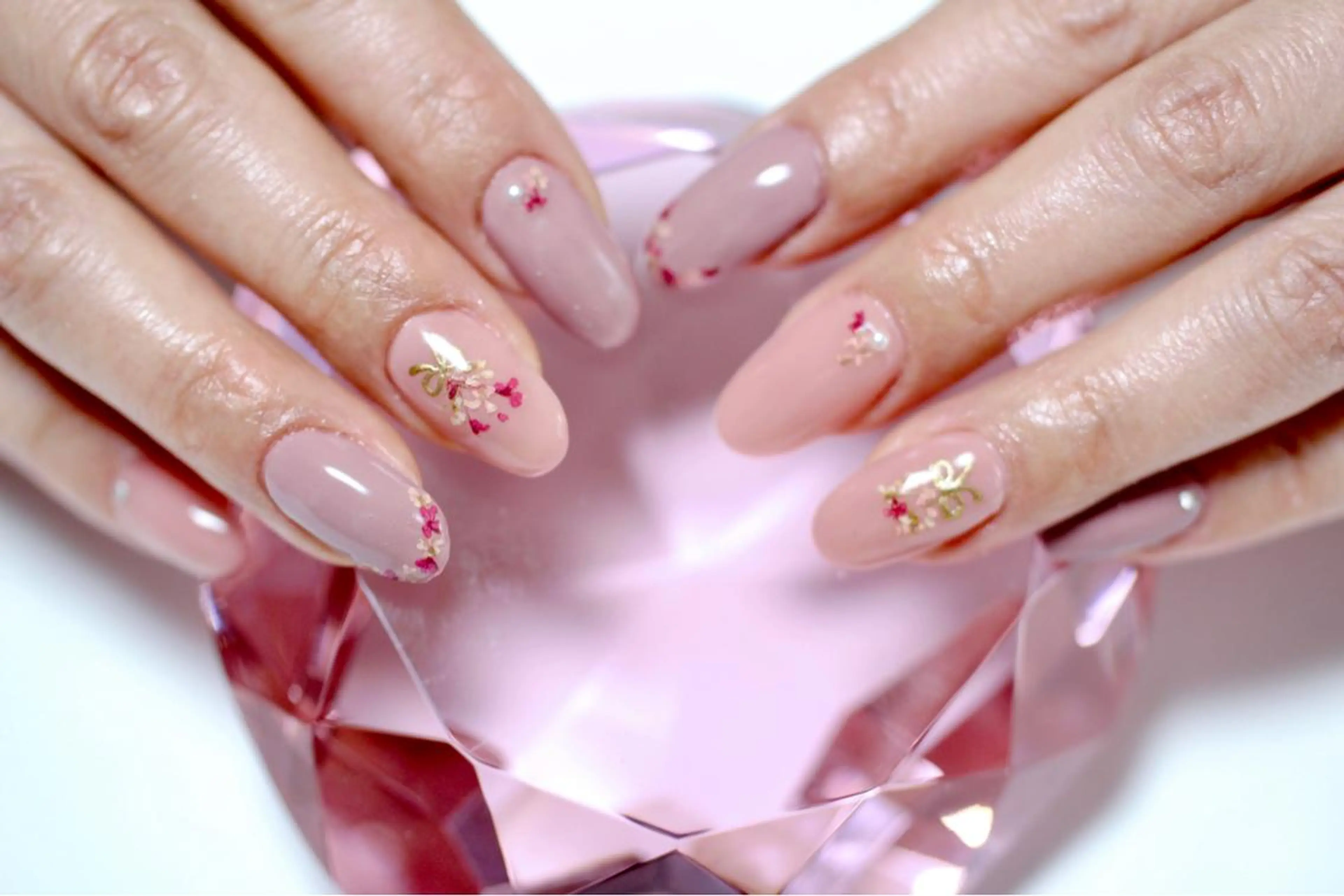 ネイル ジェルネイル ママリンド　志村坂上店所属・しみ えんのネイルデザイン