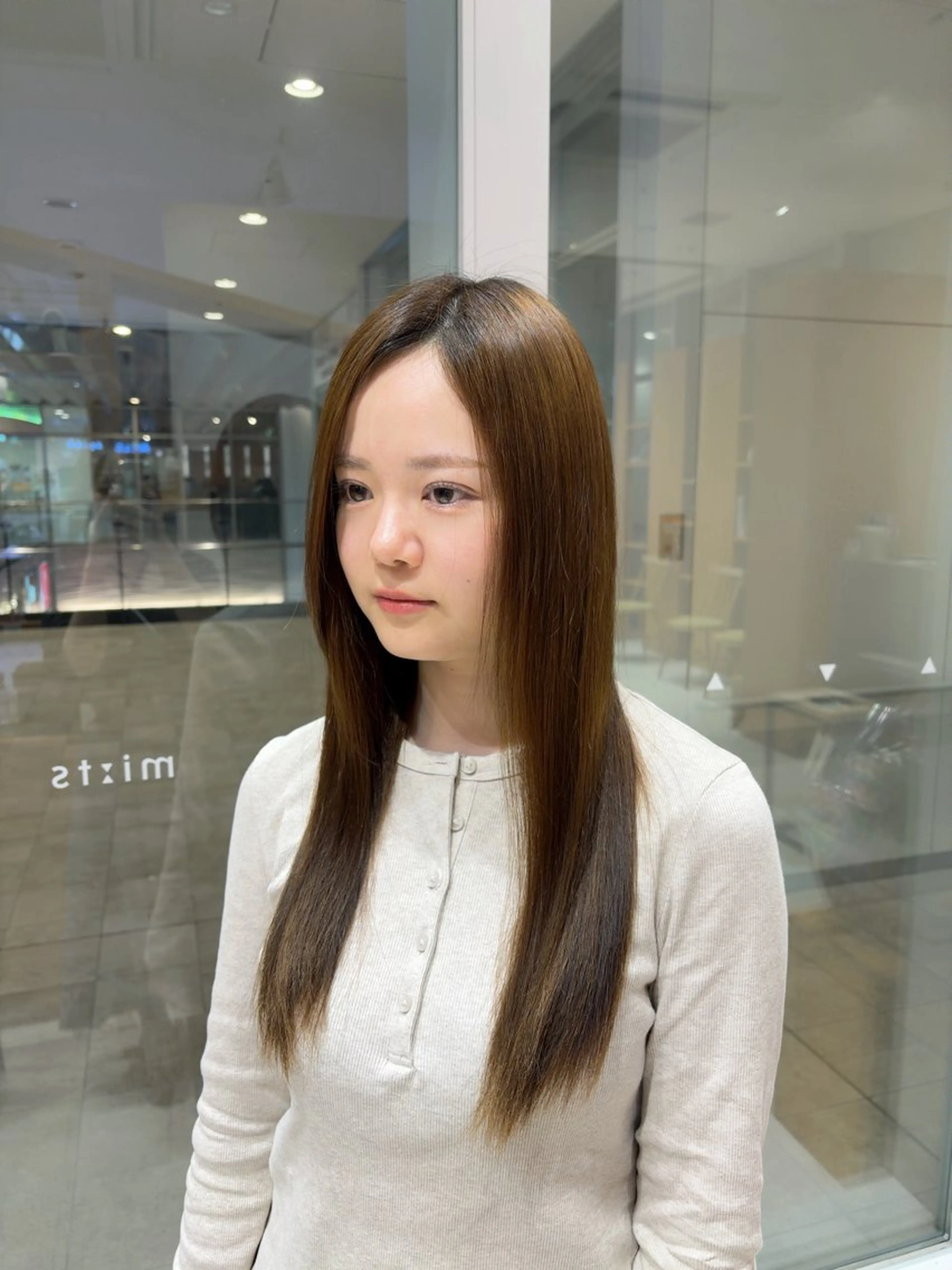 ロング パーマ 縮毛矯正 トリートメント 💎ツヤ髪ストレート カラー💎かのんのヘアスタイル