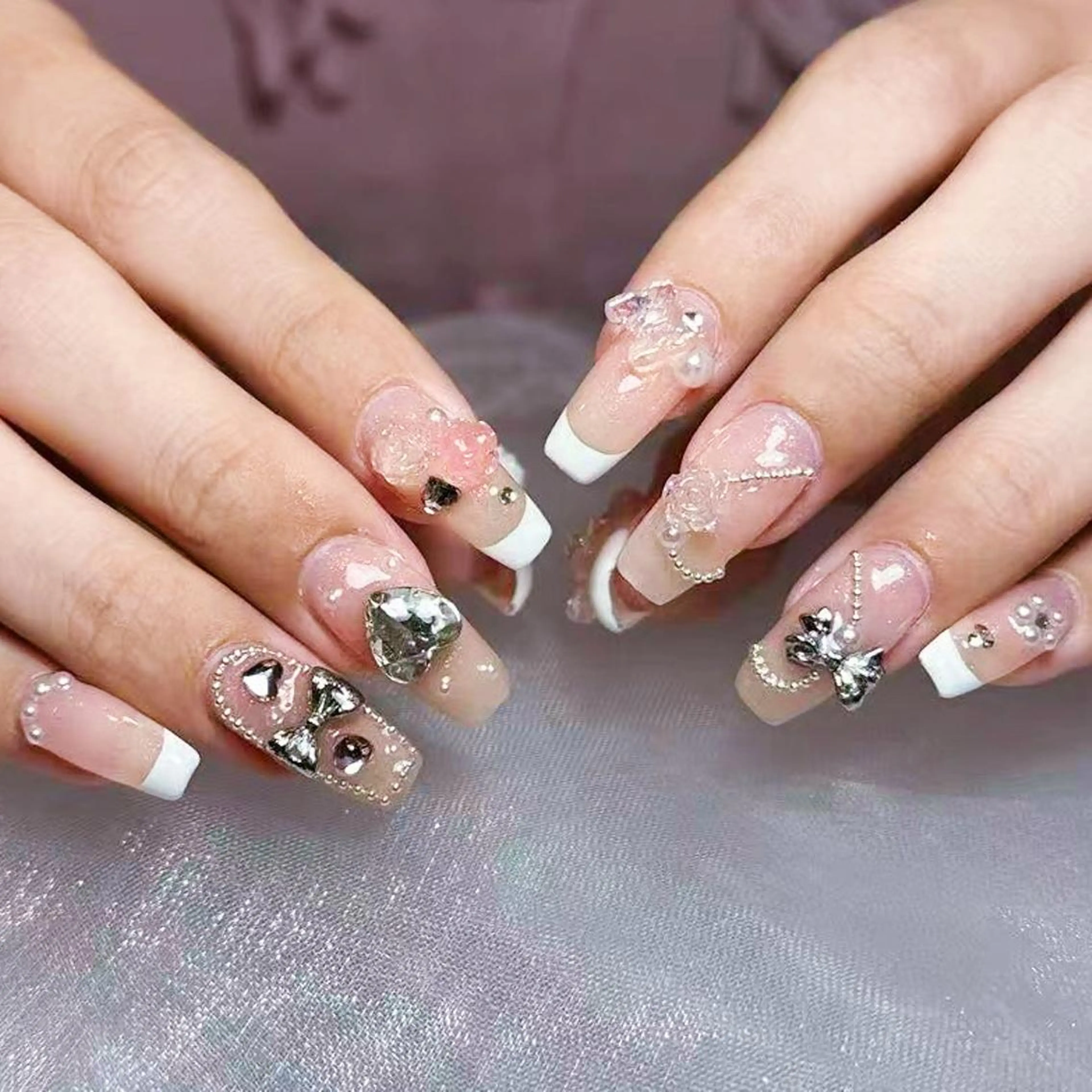 ヘアアレンジ ハンドネイル DIAMOND 💅のネイルデザイン