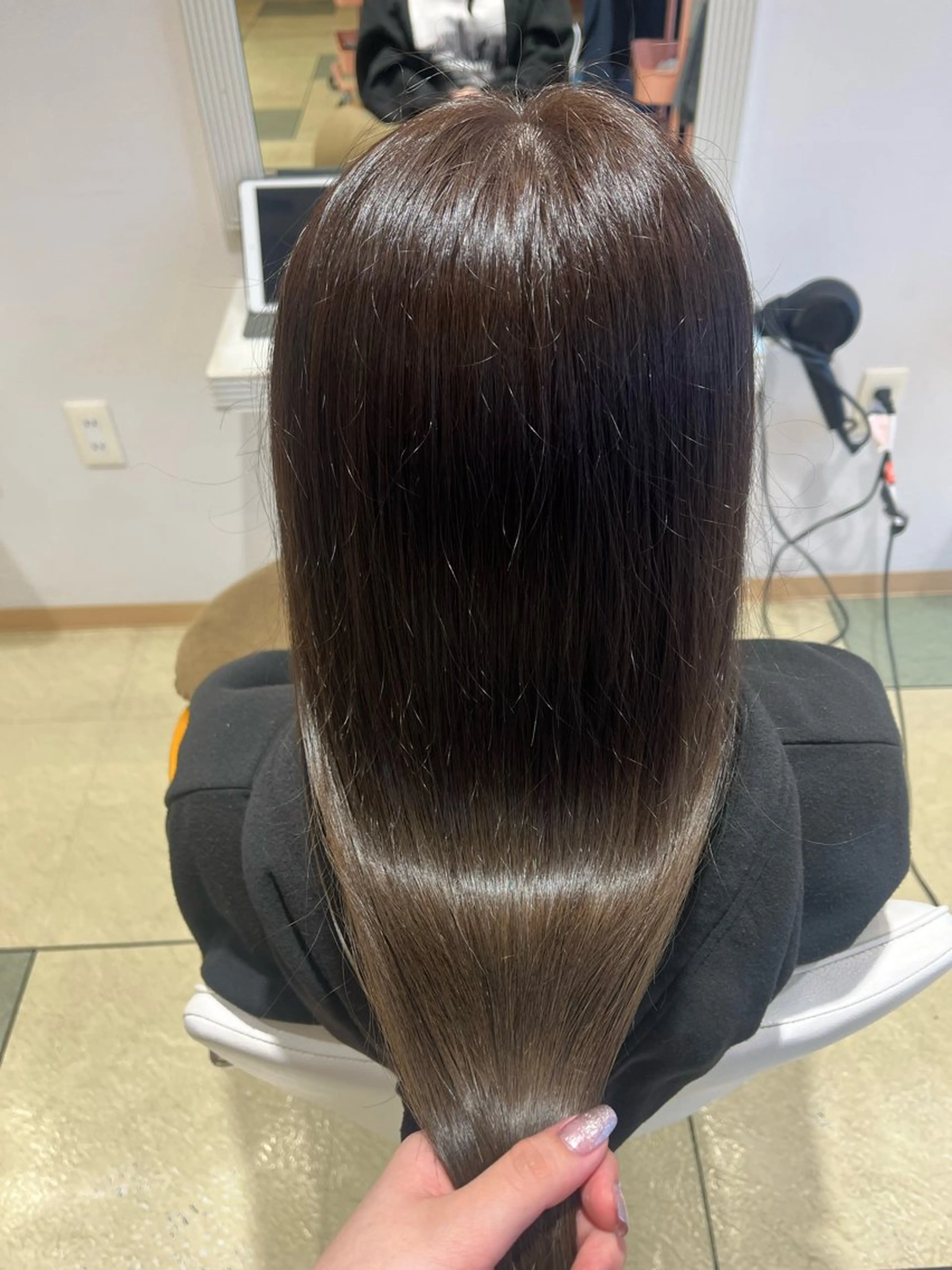 ロング カラー ベージュカラー⌇﻿ くびれヘア.𐙚心音のヘアスタイル