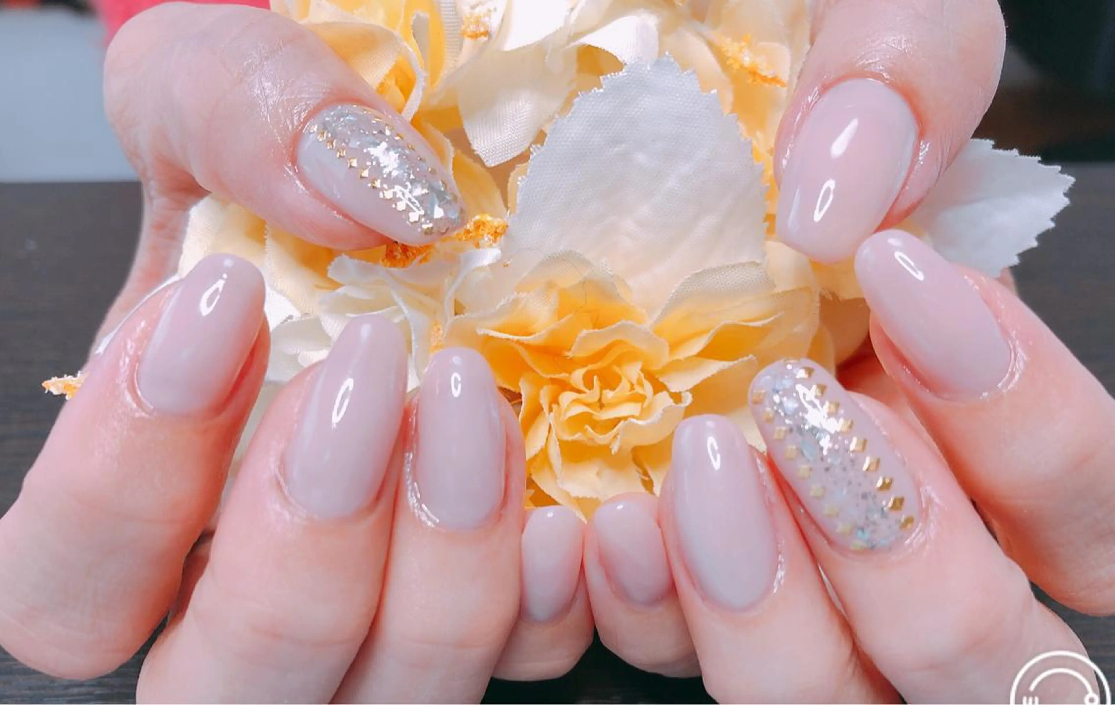 ミディアム ネイル 長さ出し専門 nynaのネイルデザイン