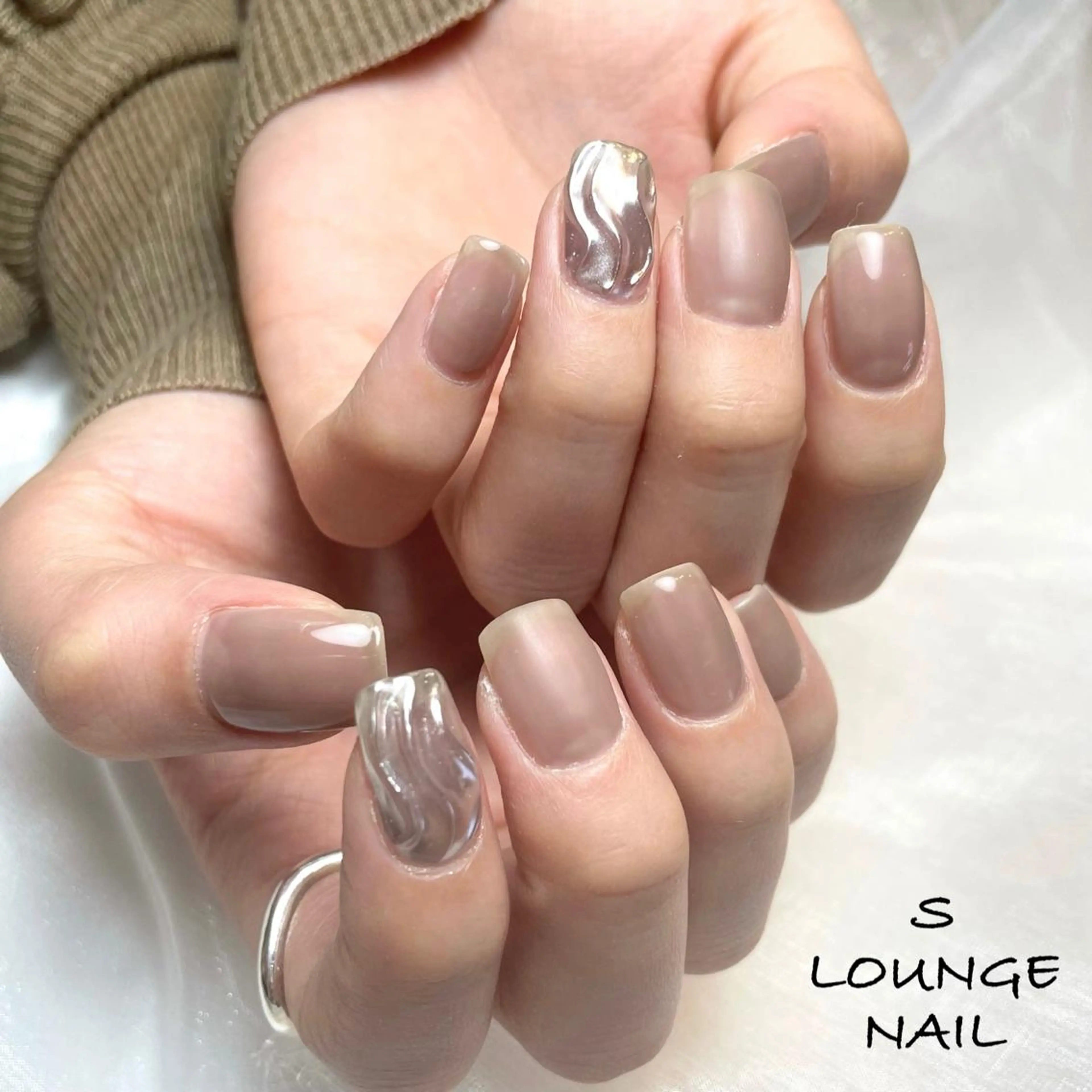 ネイル マットネイル ニュアンスネイル ハンドネイル フットネイル S LOUNGE NAIL所属・パーツたくさん🍓 SUMIのネイルデザイン