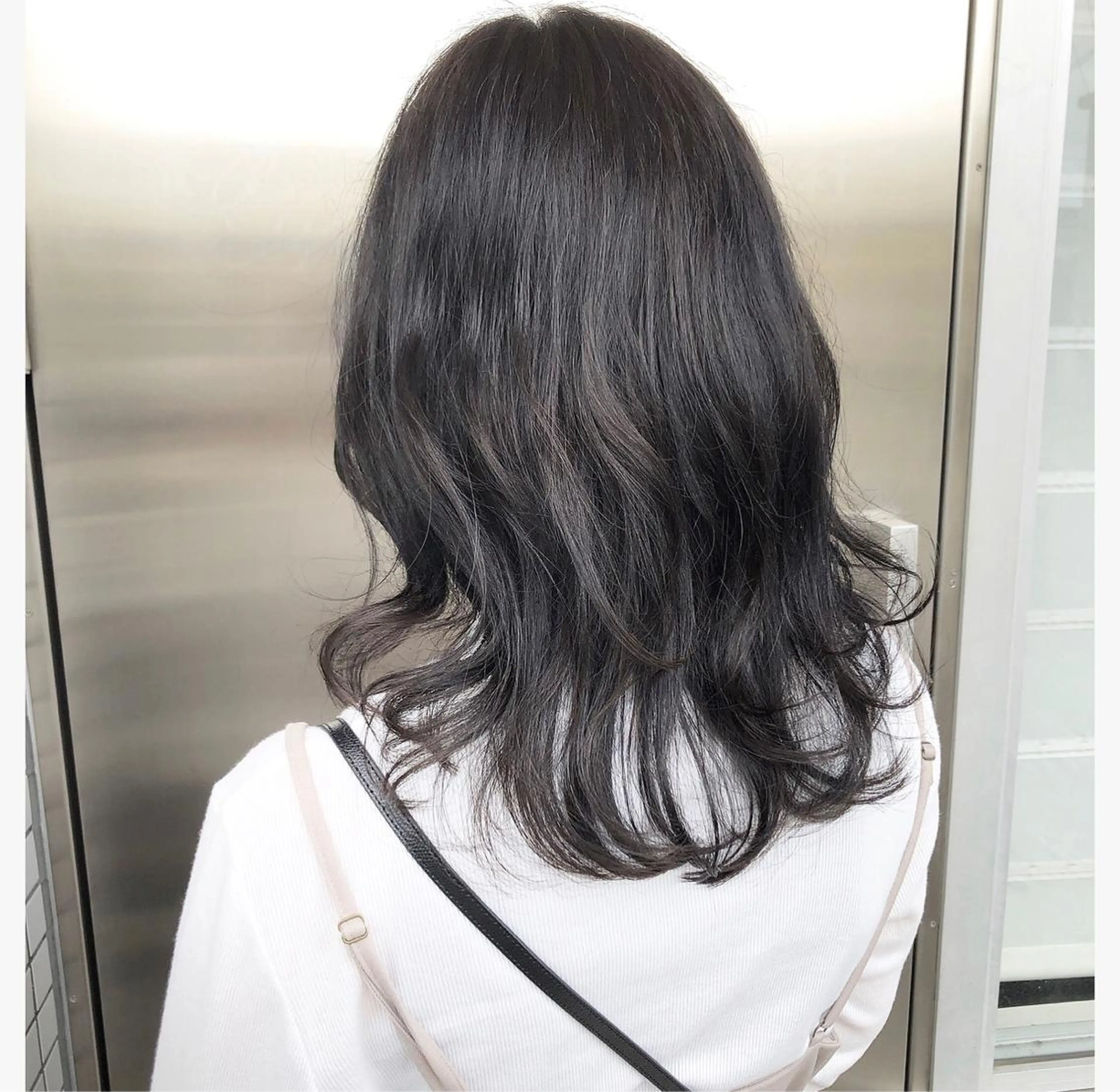 セミロング 永井 亜実のヘアスタイル