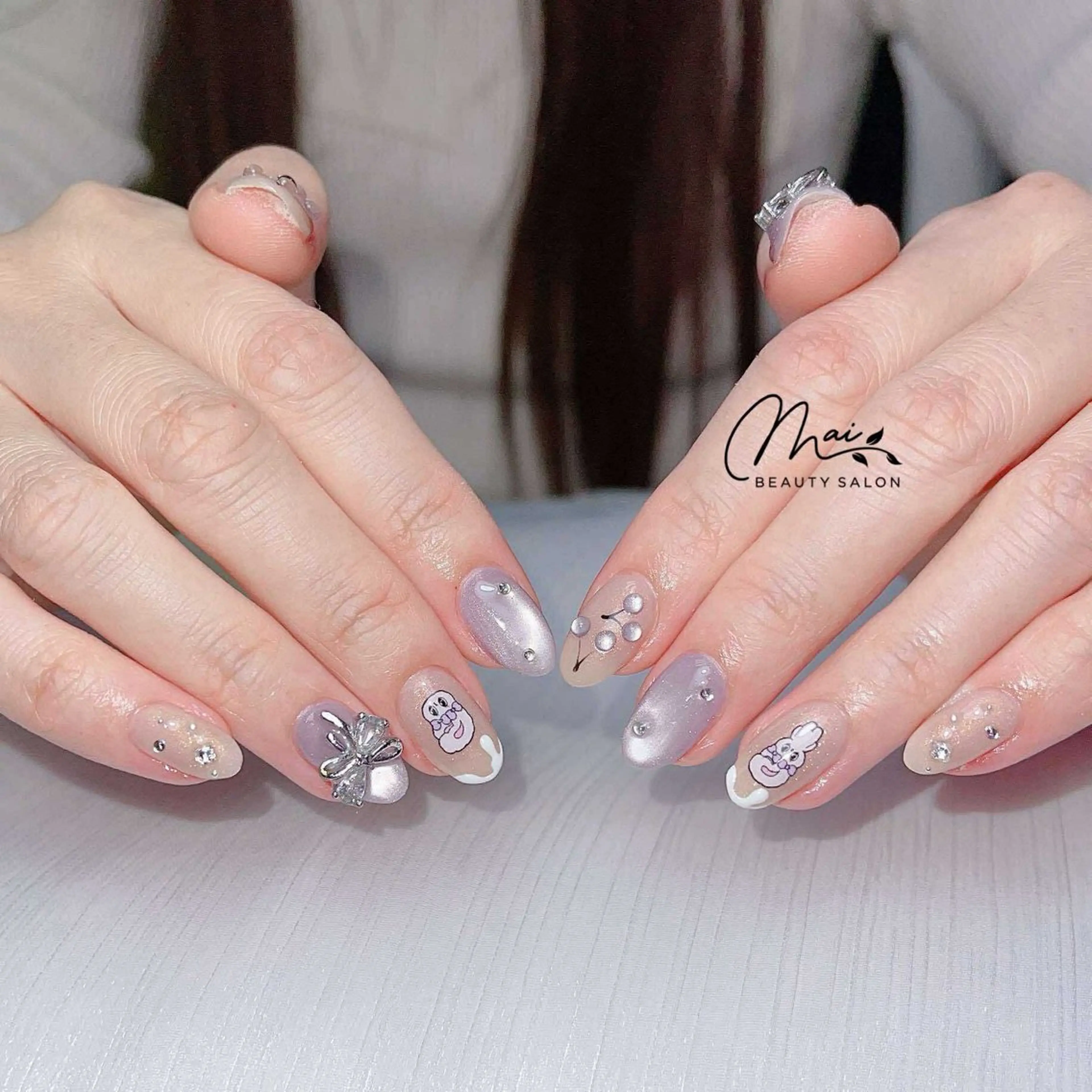 ネイル ボルドー チークネイル キラキラネイル マグネットネイル ニュアンスネイル ハンドネイル MaiBeauty Niのネイルデザイン