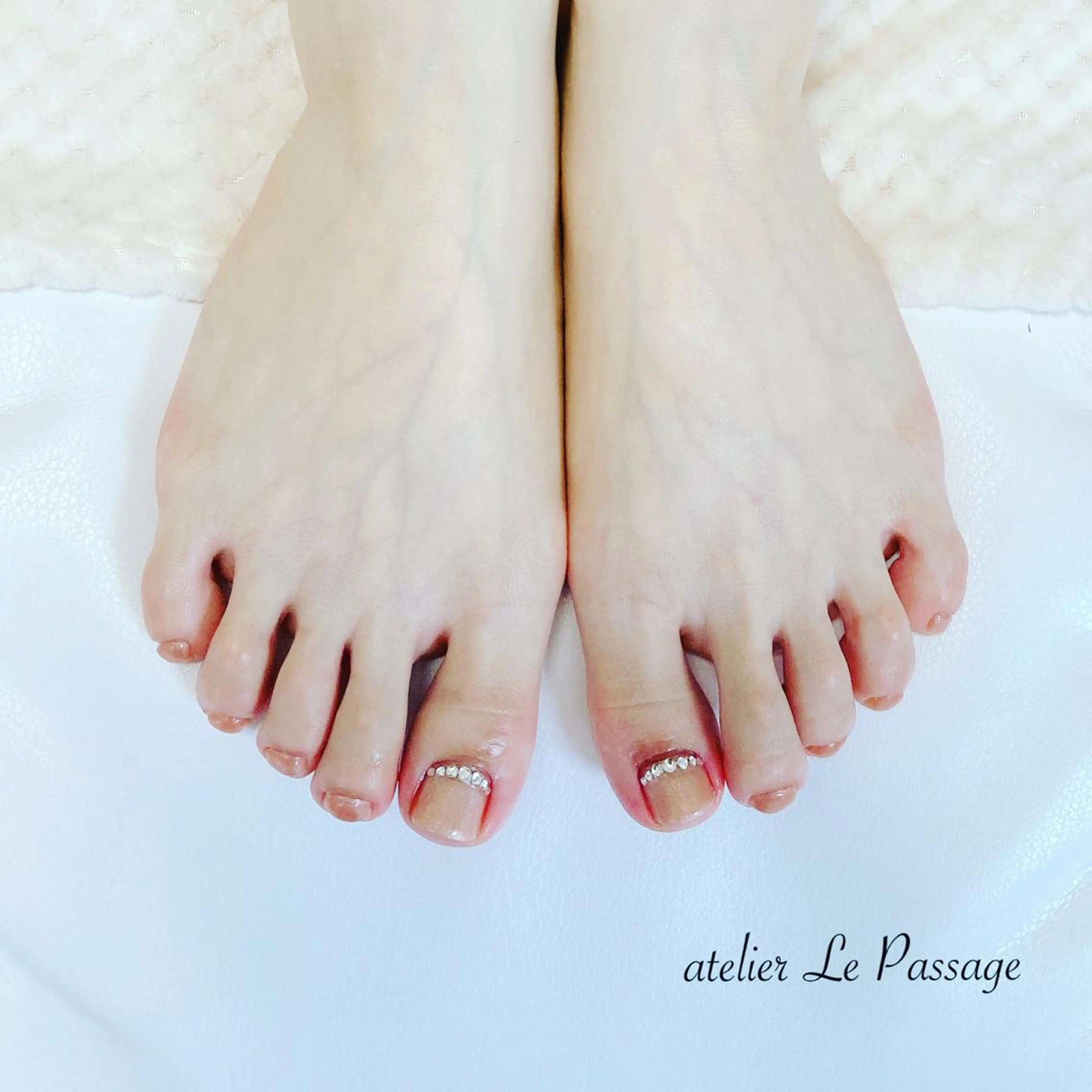 ネイル 長さ出し ジェルネイル グラデーション オフィスネイル ワンカラーネイル Atelier Le Passage所属・h nakatsukaのネイルデザイン