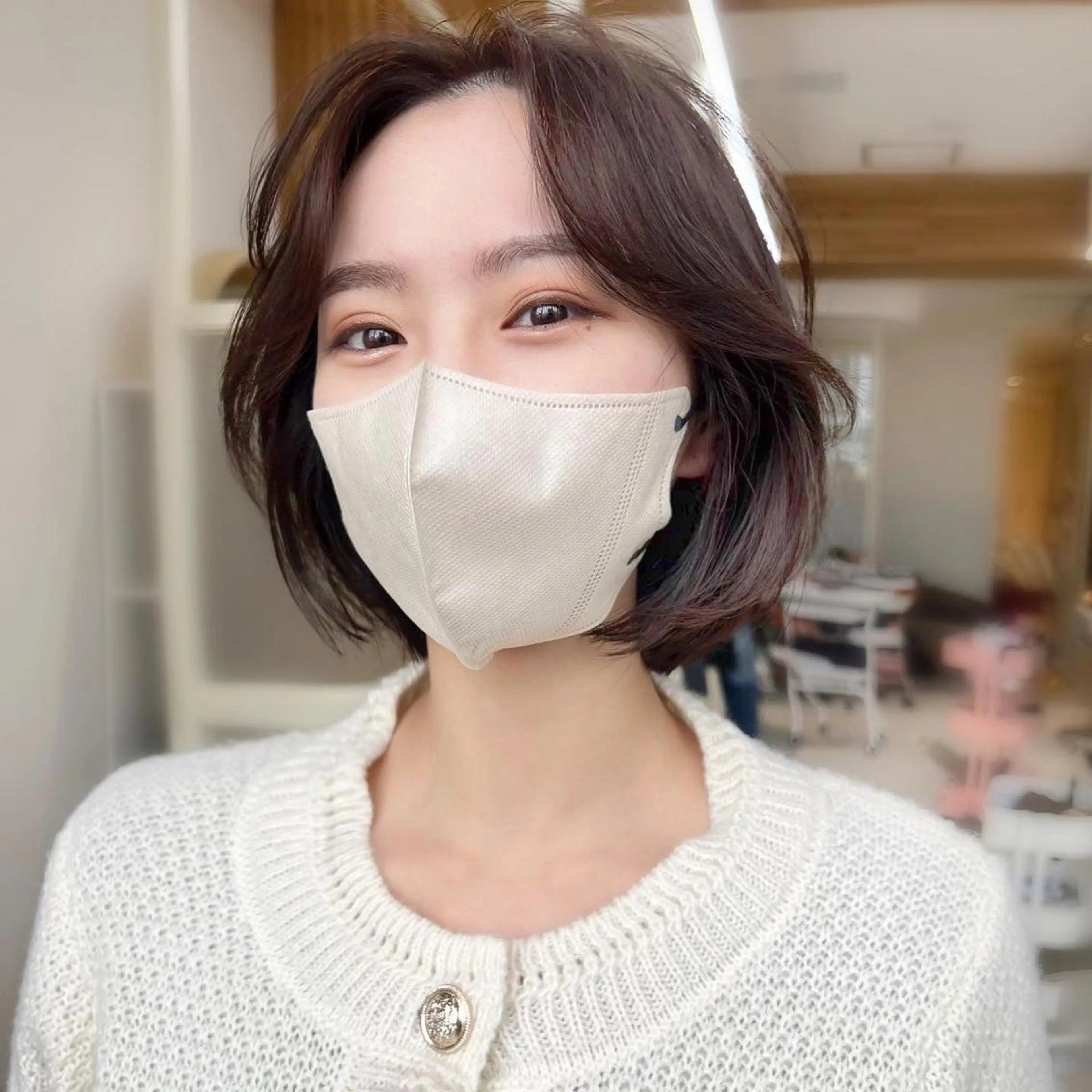 ショート カラー ベージュカラー グレージュ ボブ くびれヘア くせ毛 ヘアカラー トリートメント レイヤー専門家 ダブルカラー修のヘアスタイル