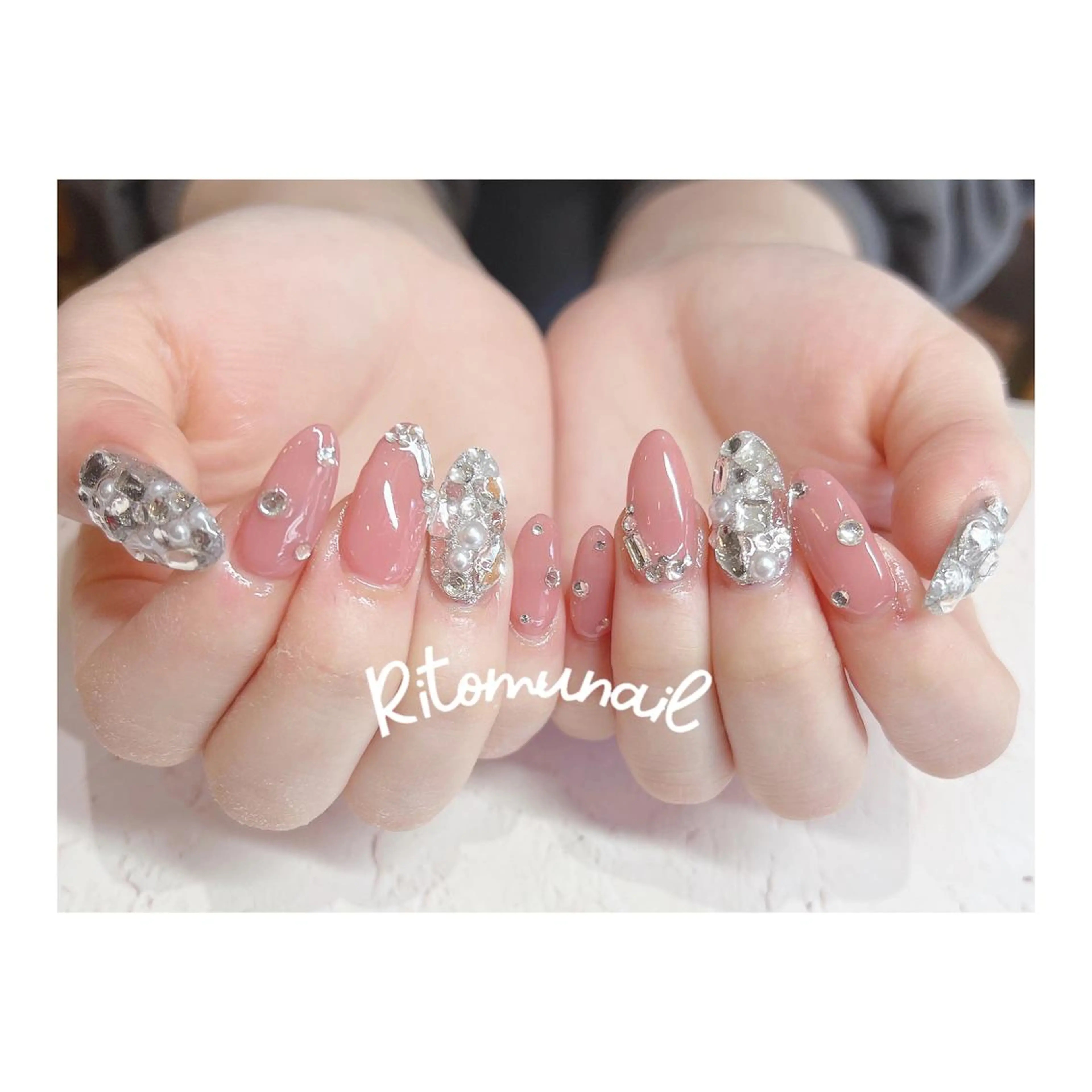 ネイル ストーンネイル ritom.nail所属・nailist shioriのネイルデザイン