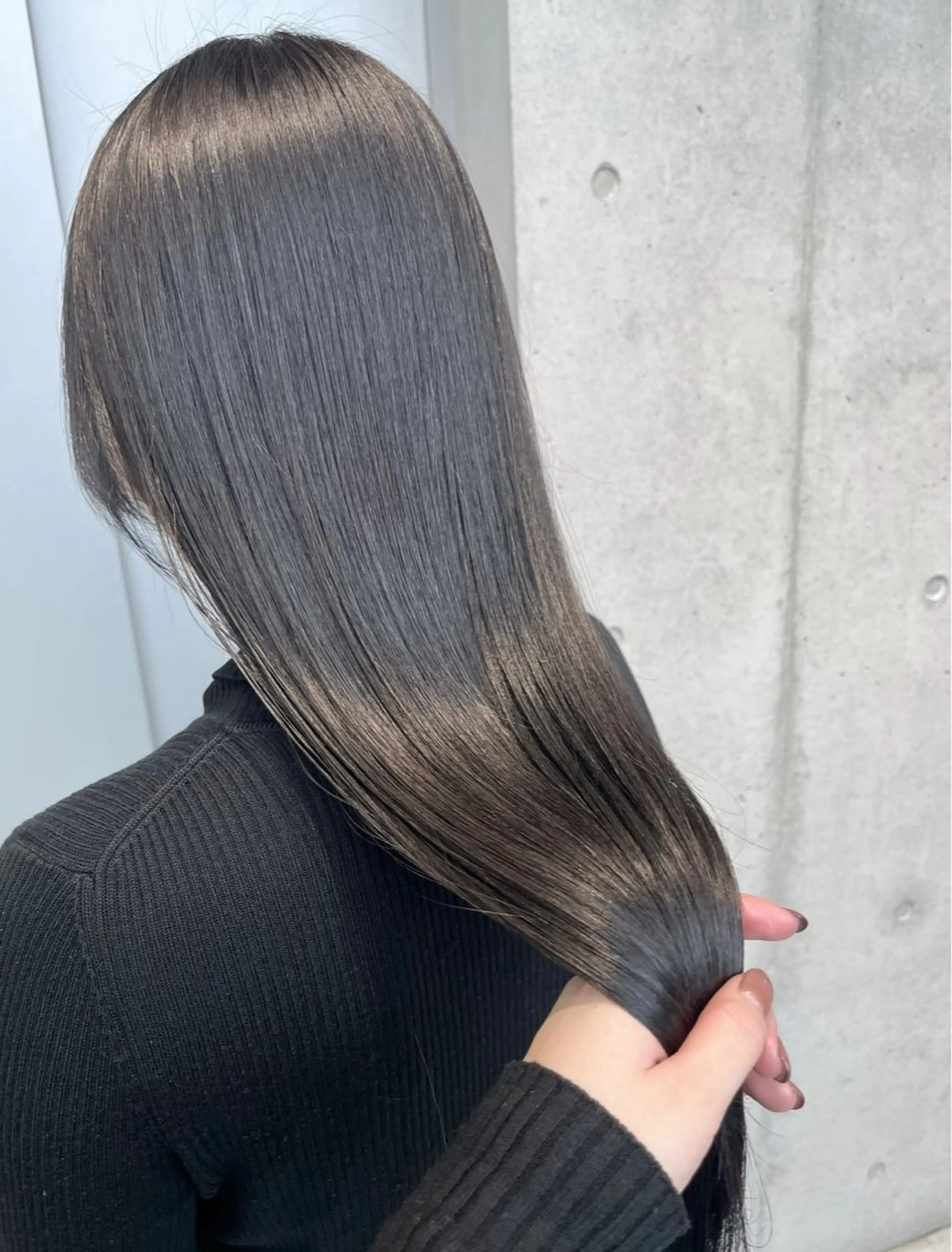 ロング カラー パーマ ヘアアレンジ ヘアカラー トリートメント 透明感/オリーブ/ グレージュ/YUKAのヘアスタイル