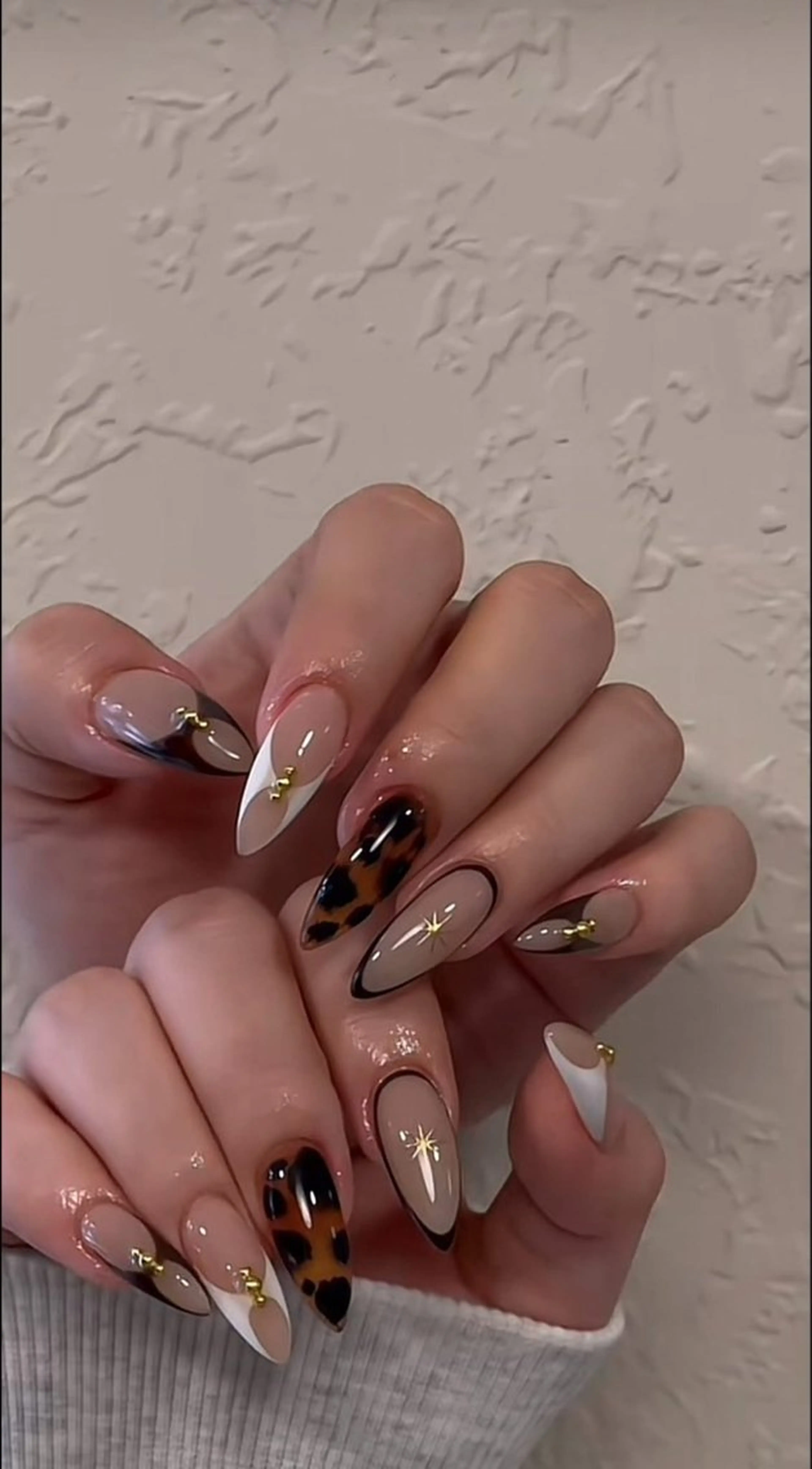 ネイル ハンドネイル ハンドケア いちご chan novaのネイルデザイン