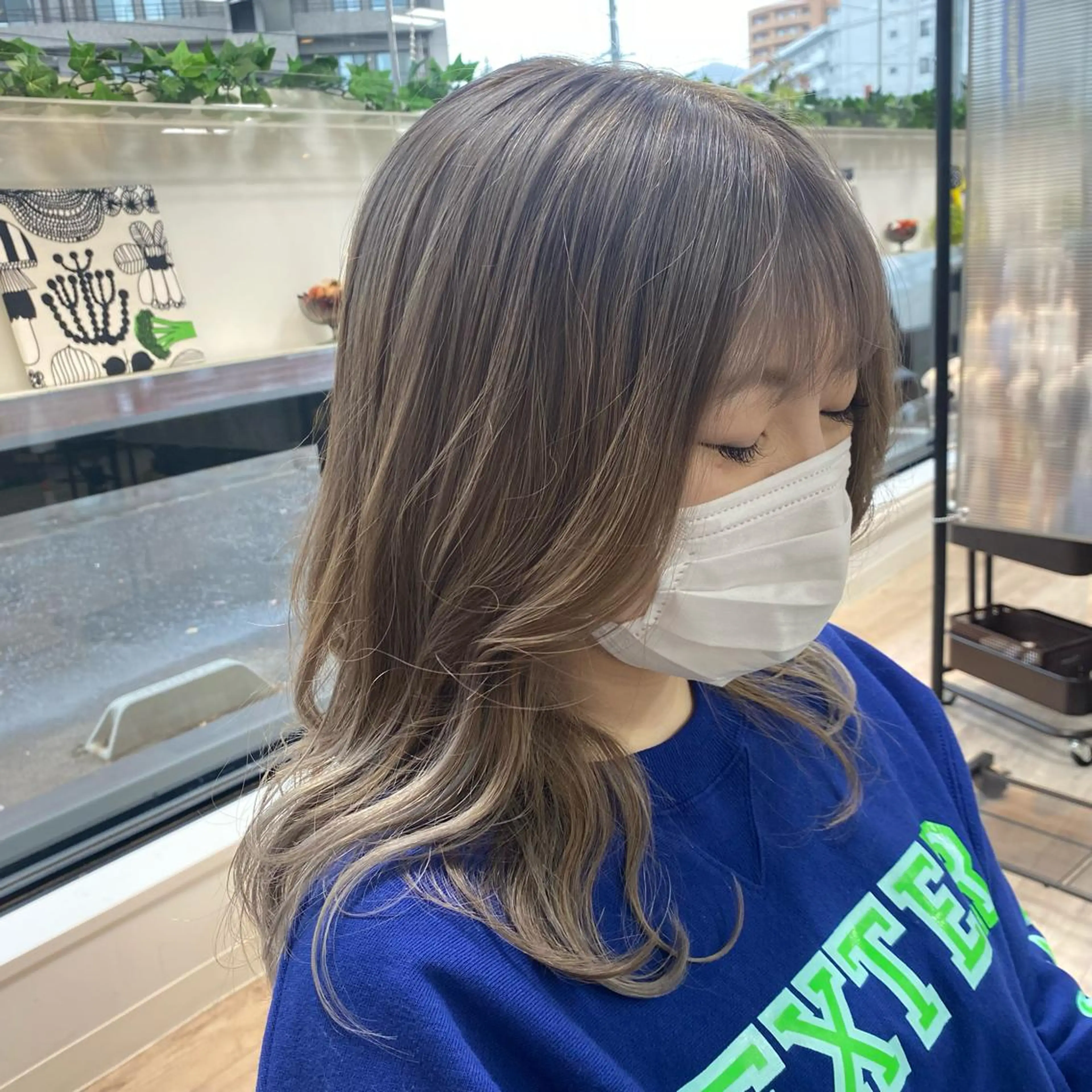 セミロング 髪質改善 ヨシンモリ 韓国風ヘア レイヤーカット トリートメント 波巻きスパイラル/ メンズパーマ/ゆうひのヘアスタイル