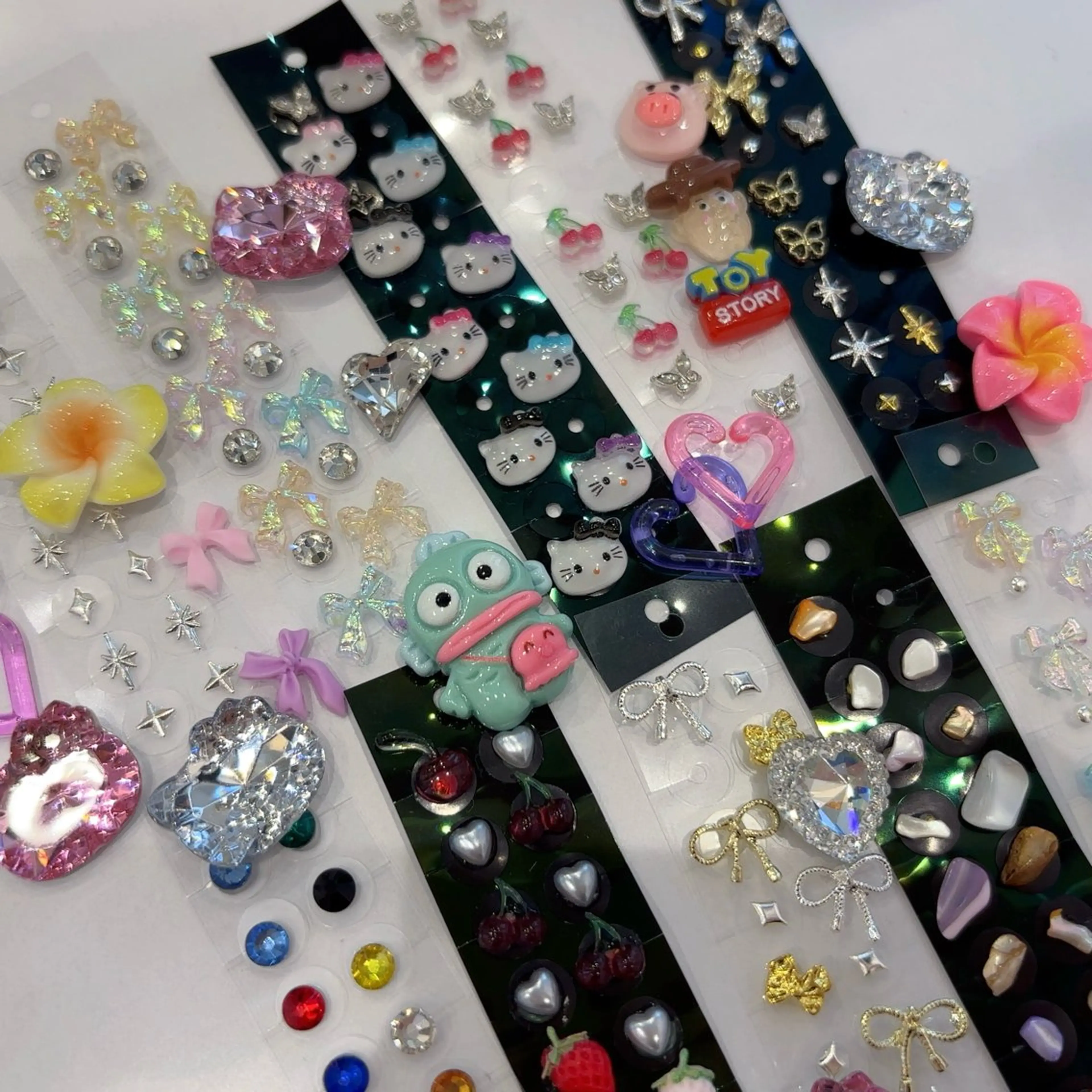 【新メニュー🎀】ラッシュリフト+耳ツボジュエリー10粒(片耳5粒)の写真