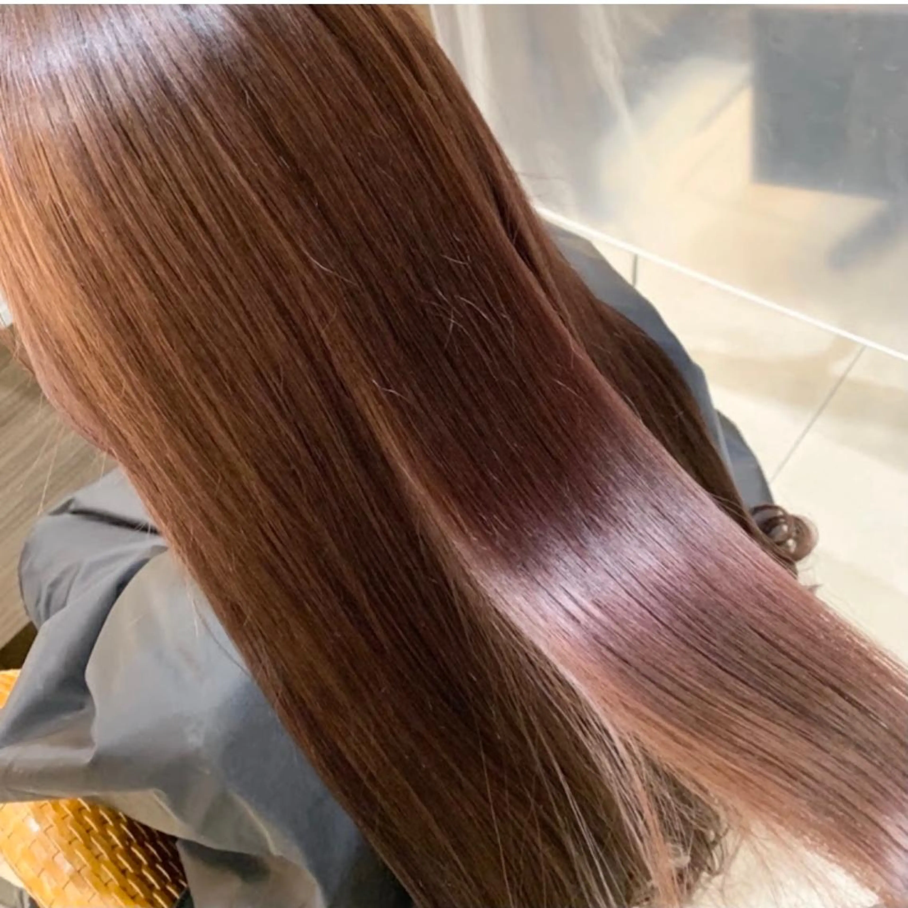 ロング ブリーチなしダブル/ レイヤーカット 小棹のヘアスタイル