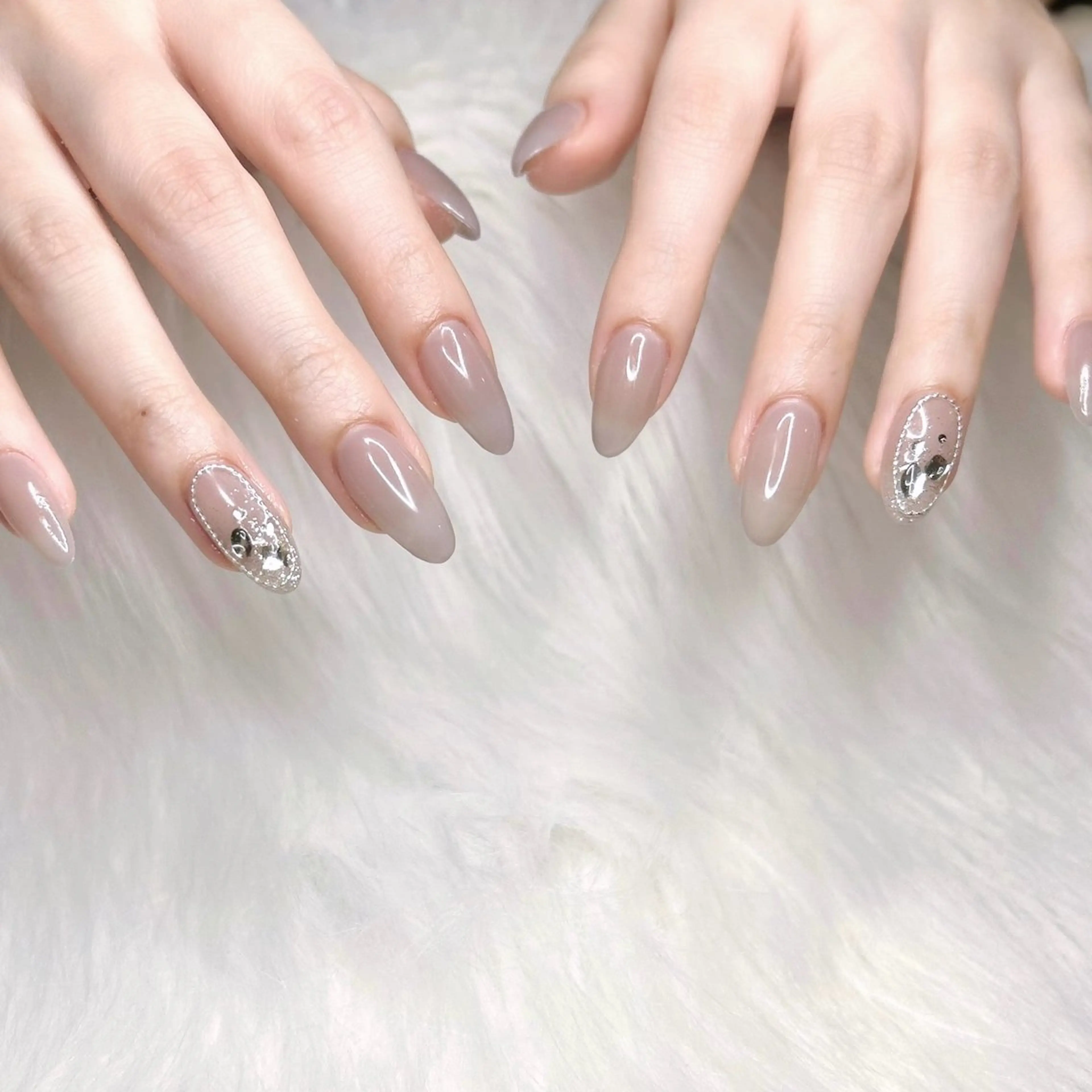 【 無料パーツ多数ご用意🎀 】 Hand2本アート　¥7,800→6,500の写真