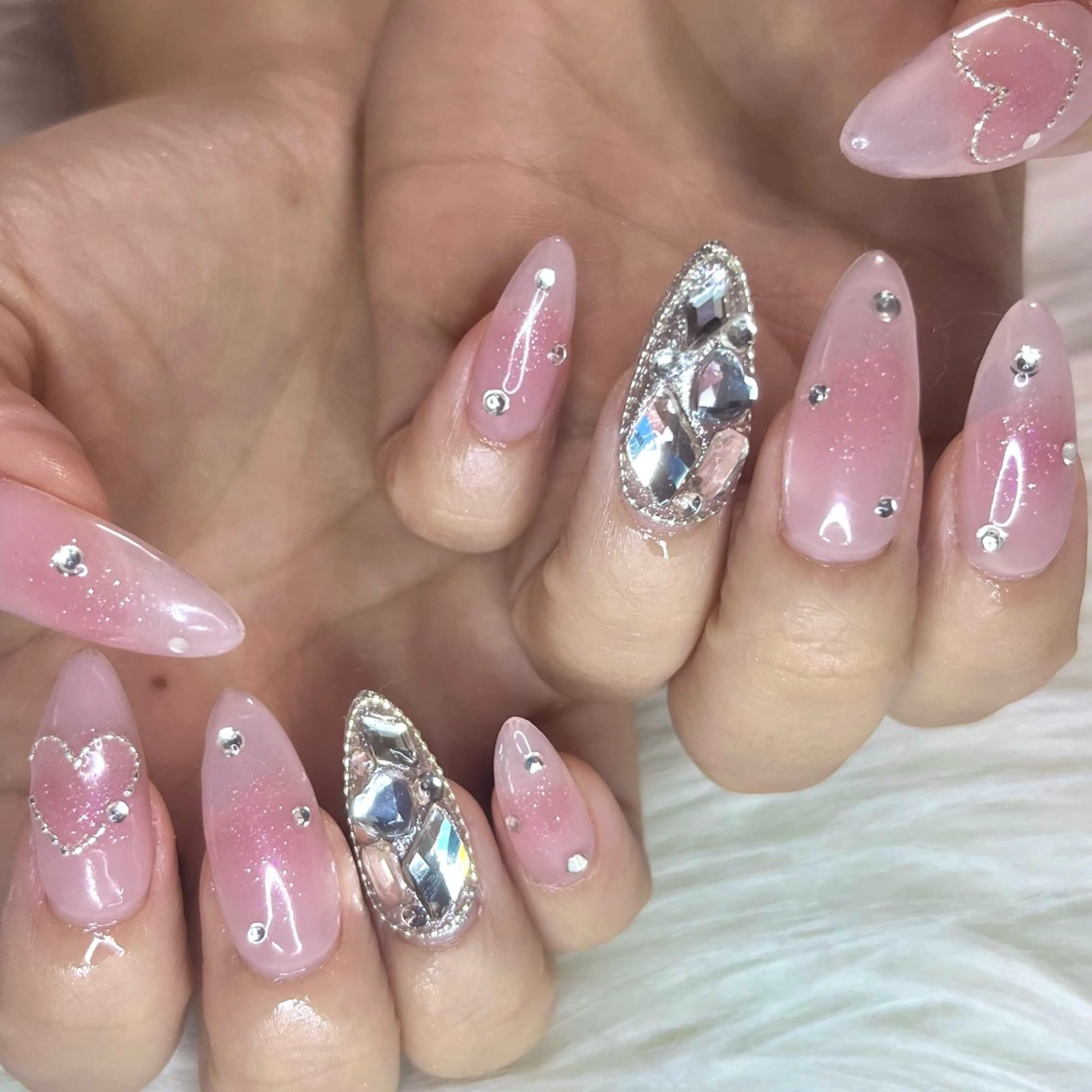 ネイル チークネイル iDoll Nail所属・Nailist Mihoのネイルデザイン