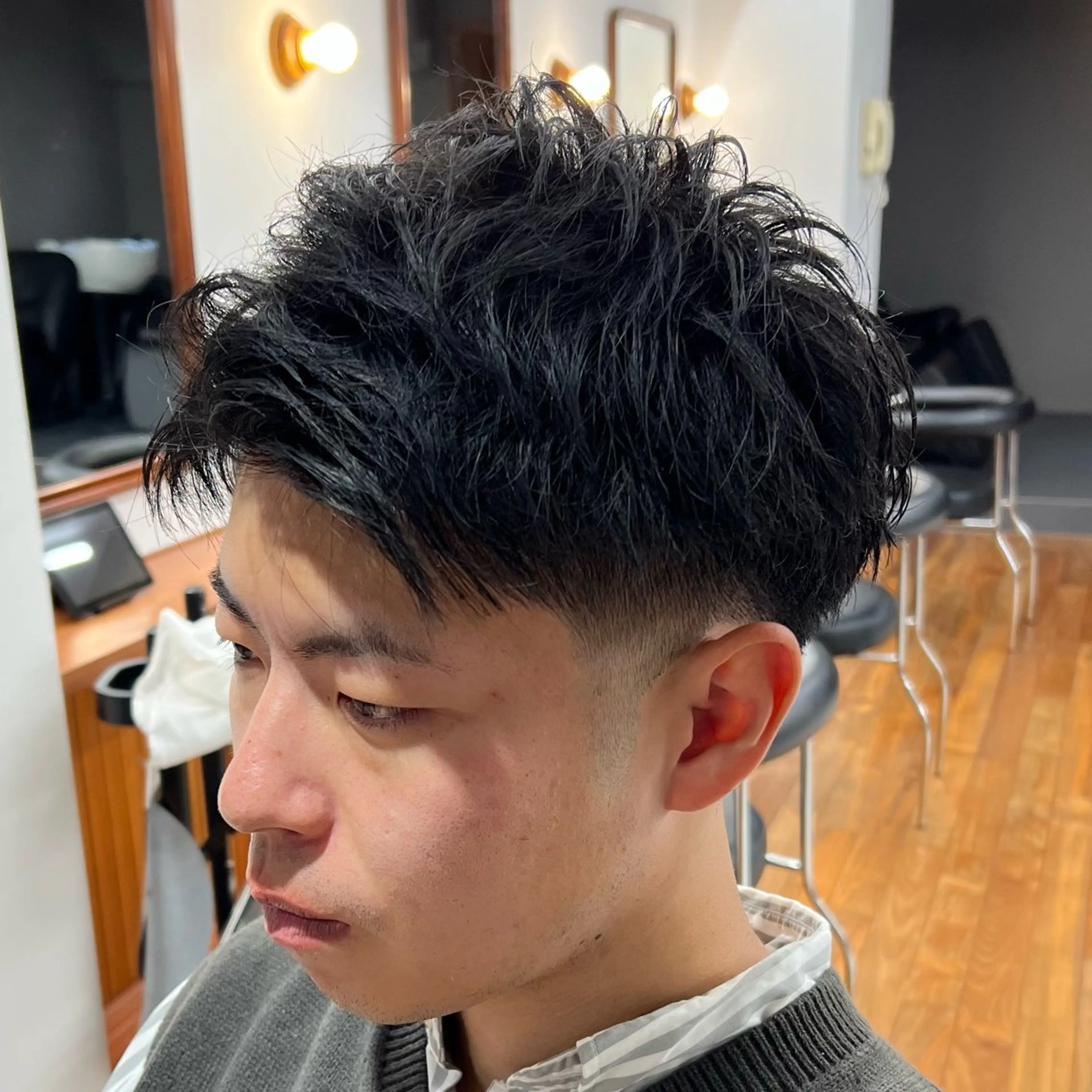 ショート メンズ アップバング ショートヘア カット メンズカット✂️ スキンフェード伊藤陸のヘアスタイル