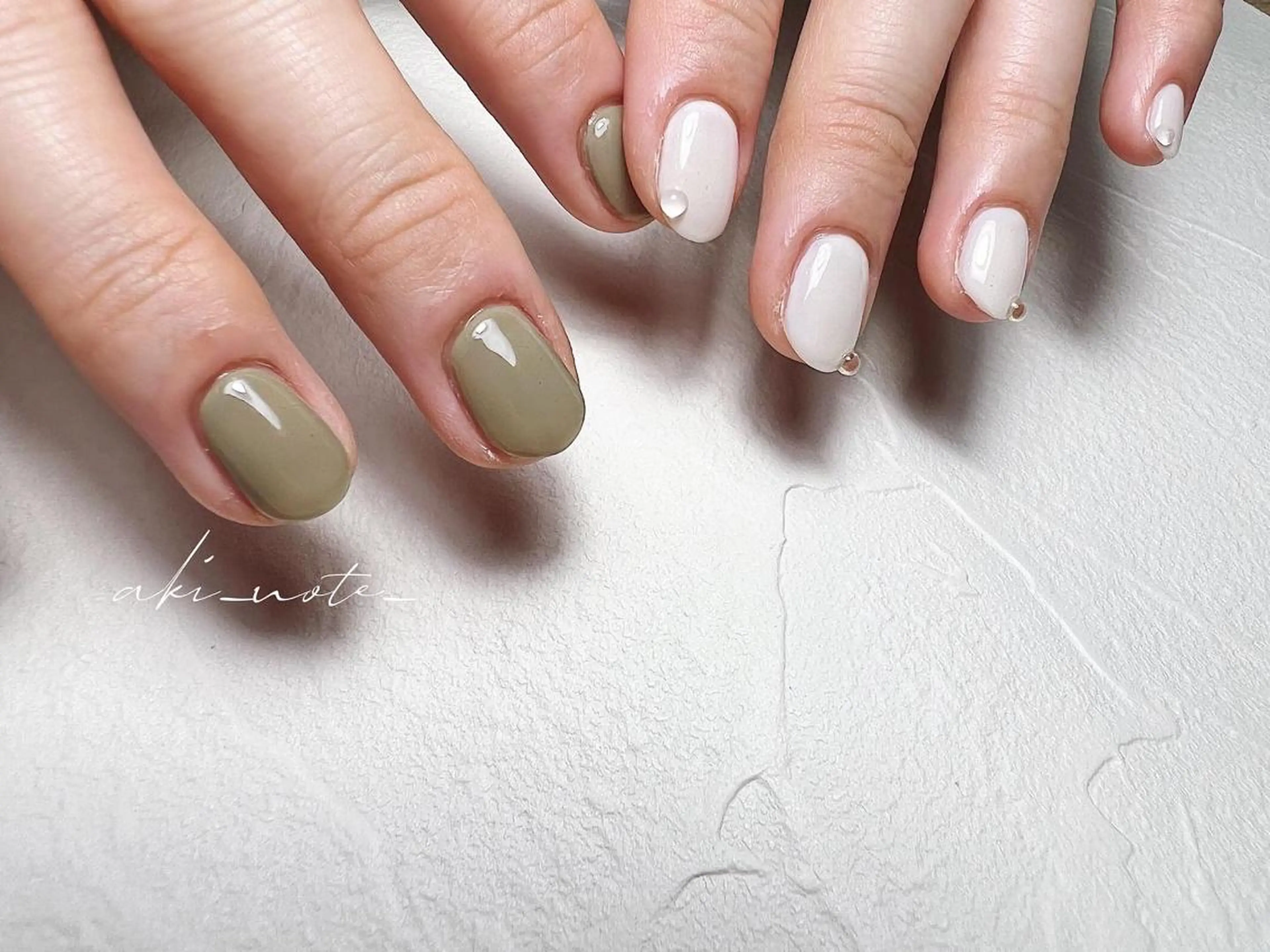 ネイル ジェルネイル 氷ネイル・うるうるネイル 韓国ネイル ニュアンスネイル シンプルネイル ハンドネイル フットネイル GRANDE大須 栄/店長 aki🌙のネイルデザイン