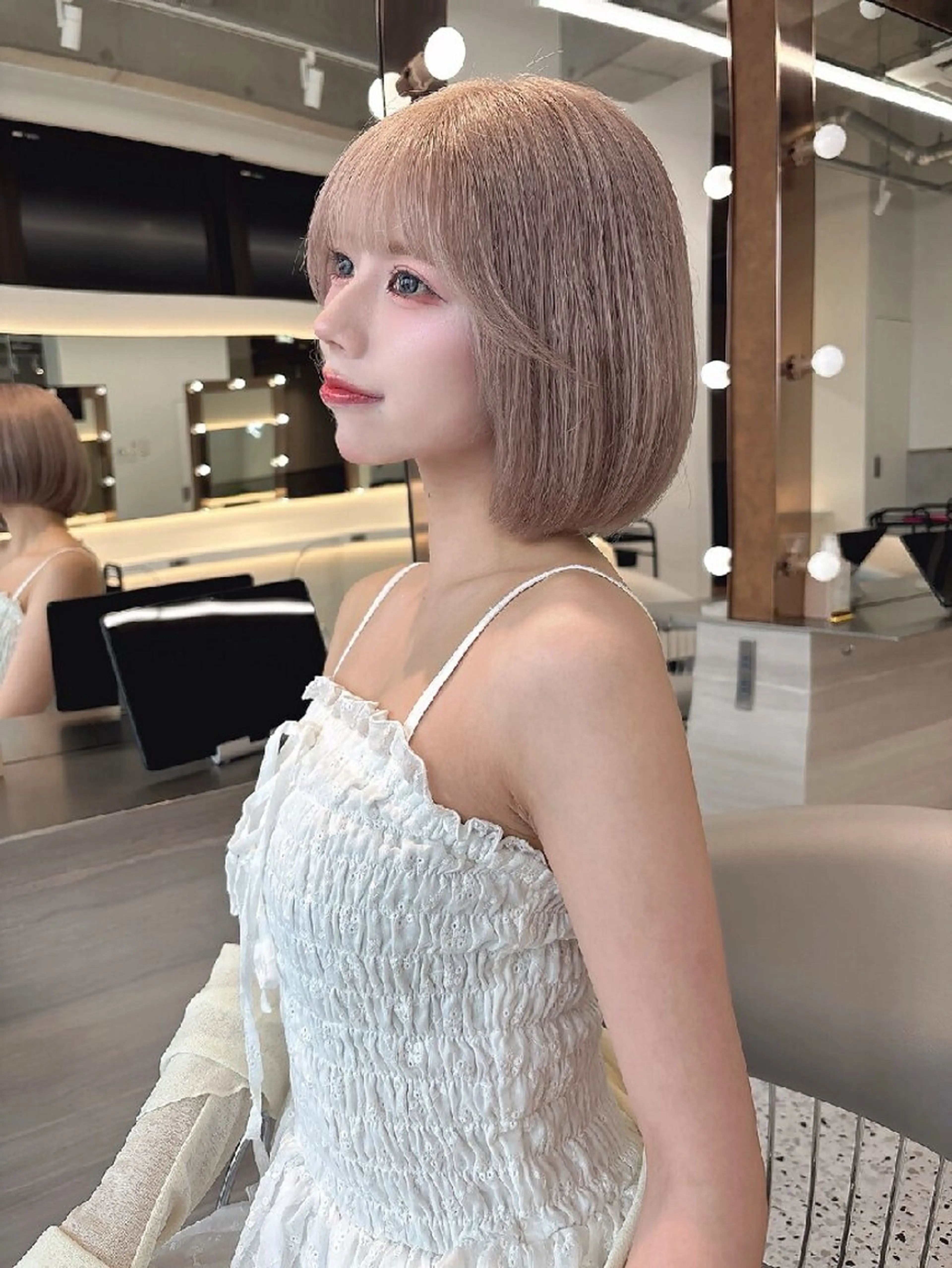 カラー ショート ヘアカラー トリートメント Lond Roleのヘアスタイル