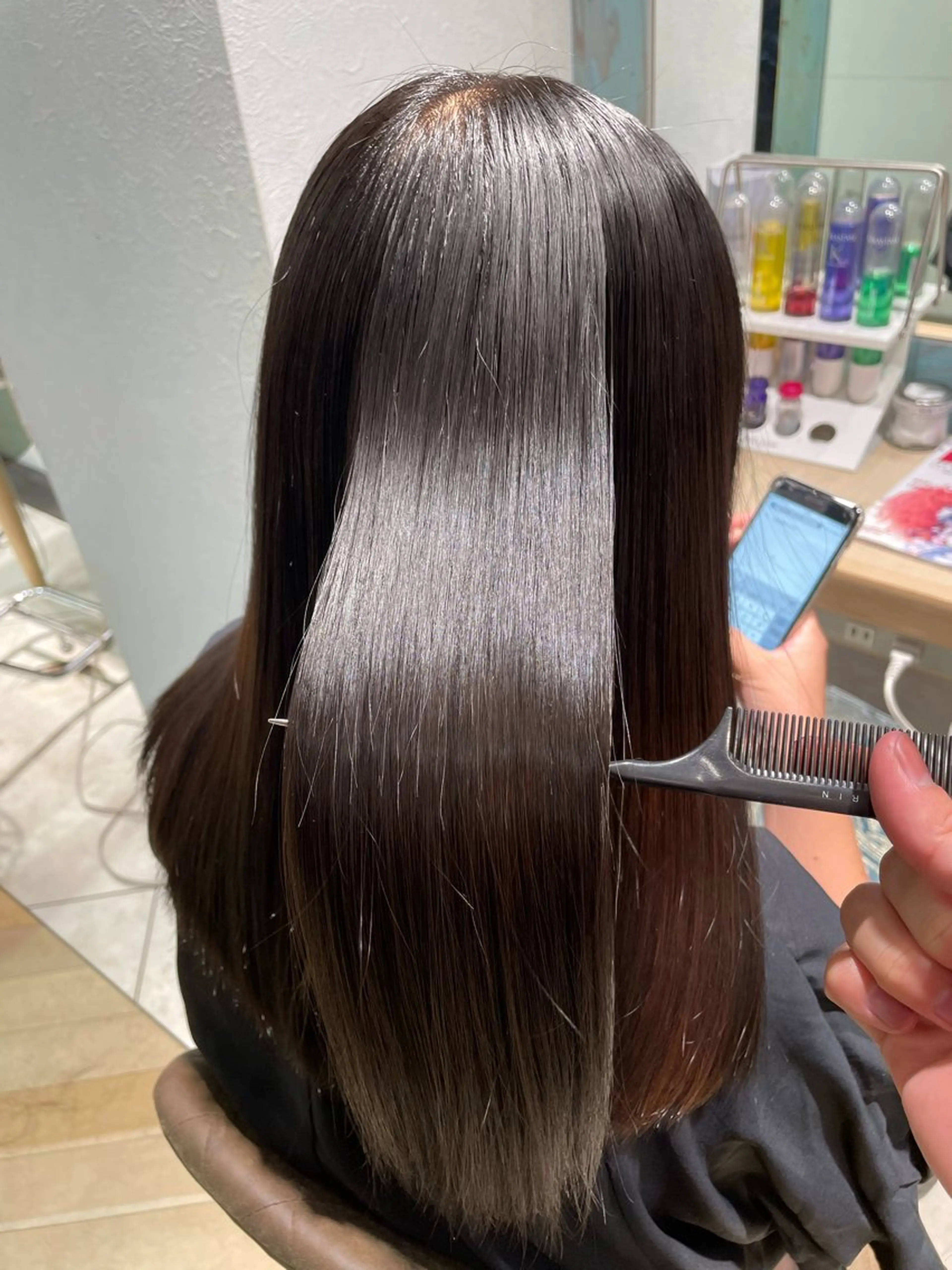 ロング 縮毛矯正 🥇KEN /レイヤー/艶カラーのヘアスタイル