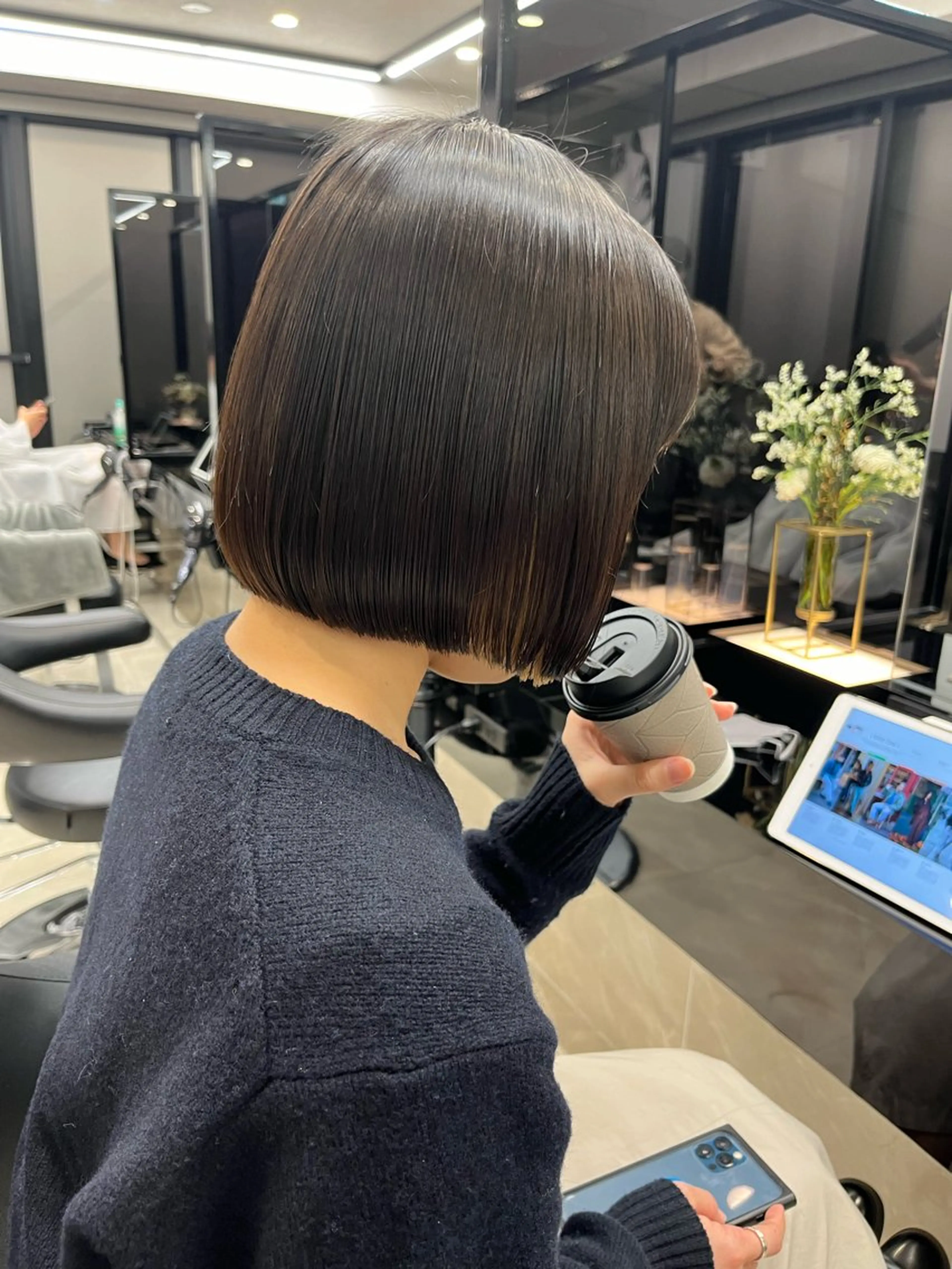 ショート ウスイマイコ カット/ケアカラーのヘアスタイル