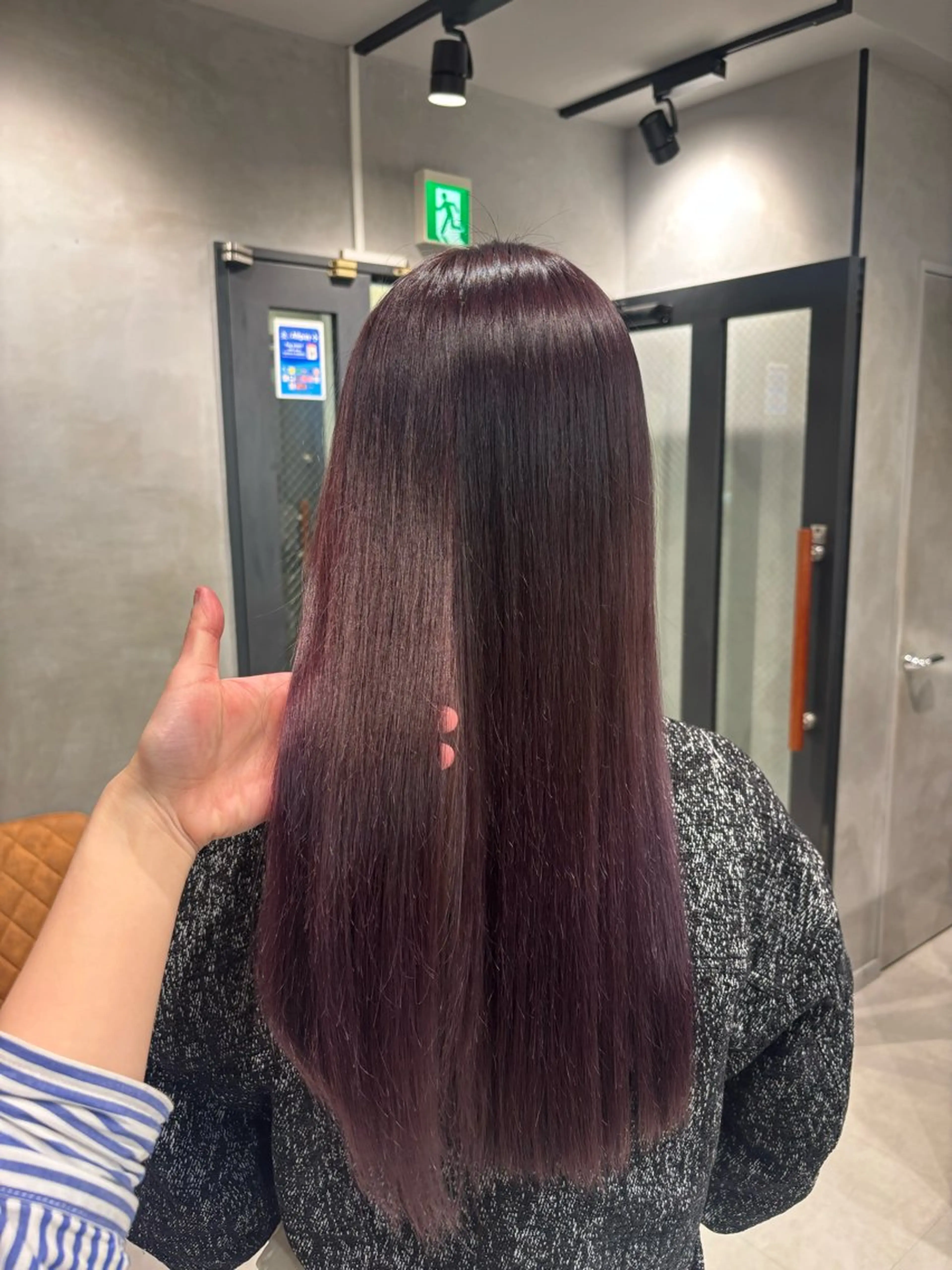 ロング カラー ヘアカラー うる艶カラー✨️ 耳ツボ💠mamiのヘアスタイル
