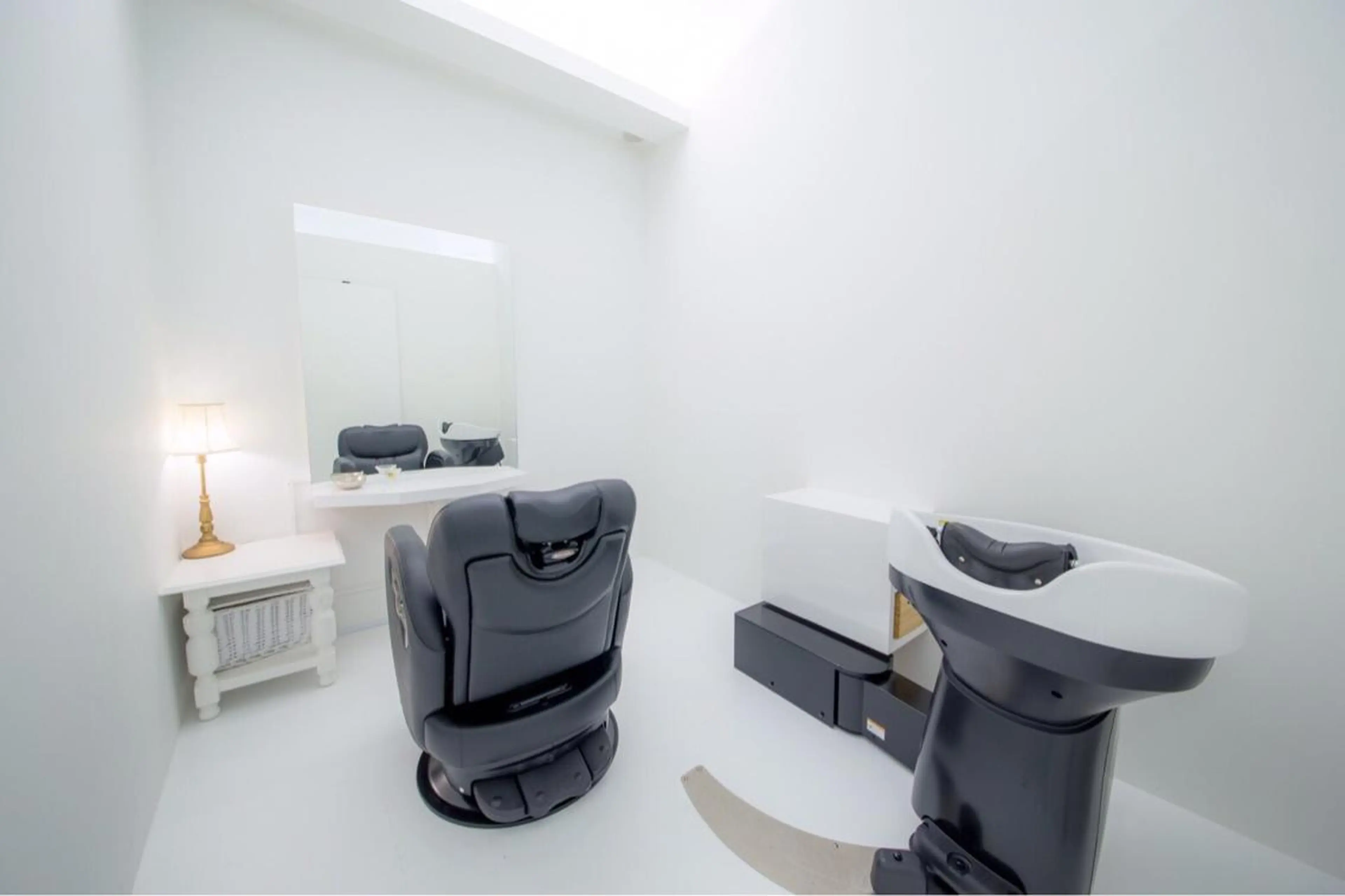 due hair 京都駅前店 MILBON オージュア認定サロン【デューヘアー】所属・ハイトーンブリーチ 土坂　由志【京都】のヘアスタイル