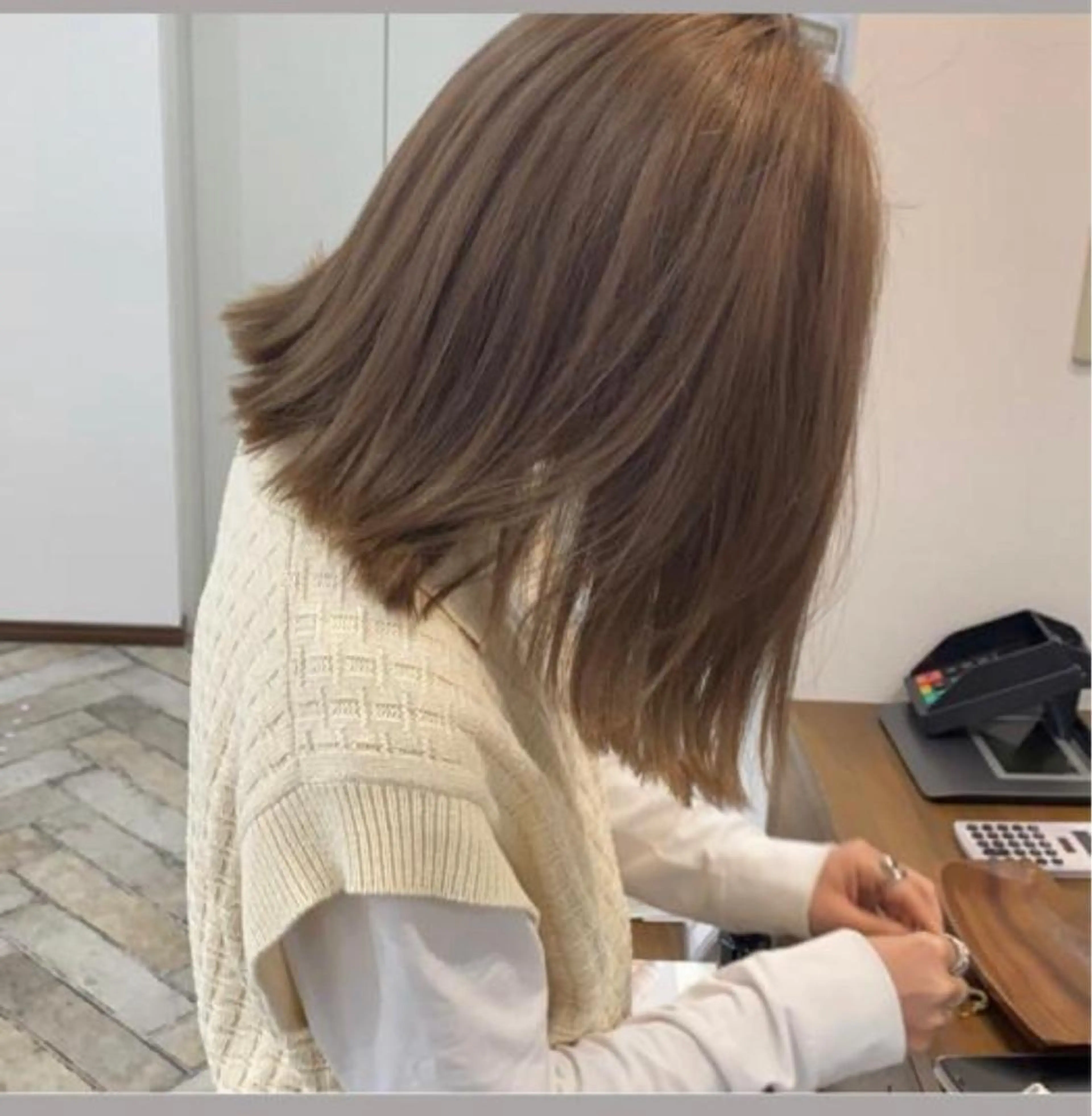 ミディアム カラー パーマ ヘアアレンジ メンズ キッズ ネイル マツエク・マツパ アイブロウ ミディアムパーマ メンズバレイヤージュ メンズブリーチ フェードカット メンズハイライト ヘアカラー トリートメント 髪質改善🇰🇷 レイヤーカット/梅田のヘアスタイル