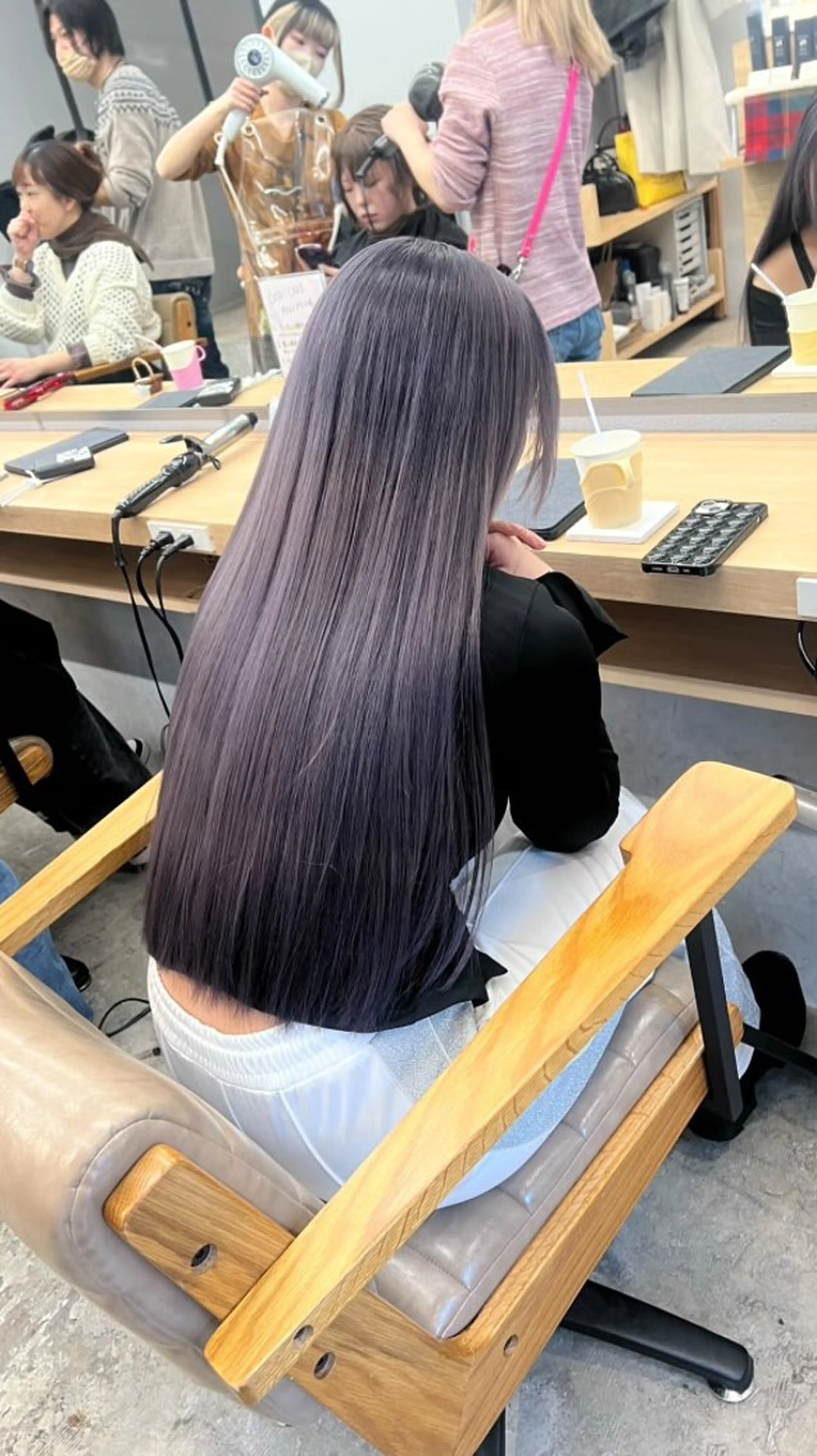 ロング カラー ラベンダーカラー シルバー SALOWIN 新宿三丁目me+所属・レイヤー/ボブ/ パーマ/HARUKAのヘアスタイル