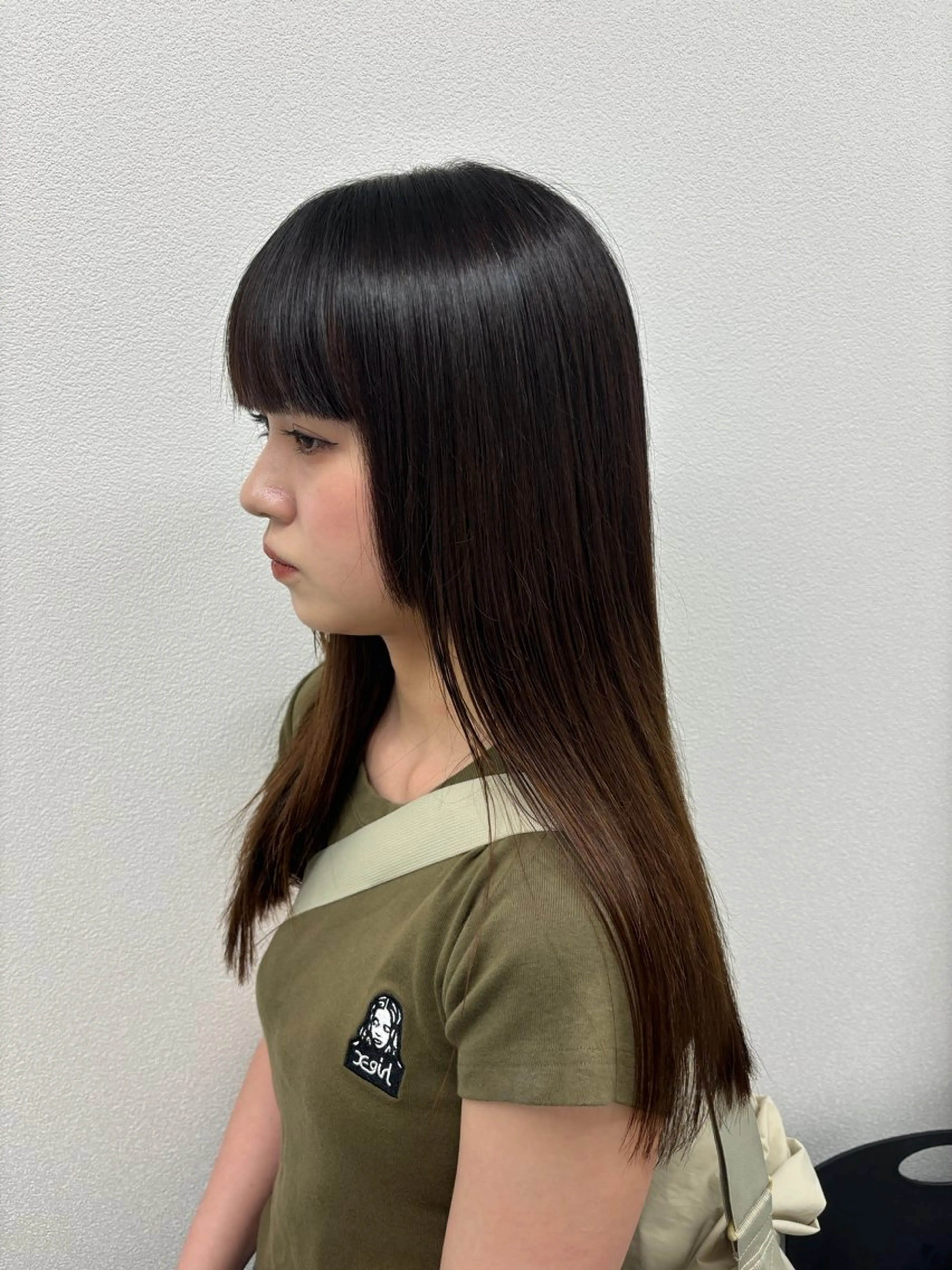 ロング 韓国ヘア/ブリーチ無 しWカラー/オリーブのヘアスタイル