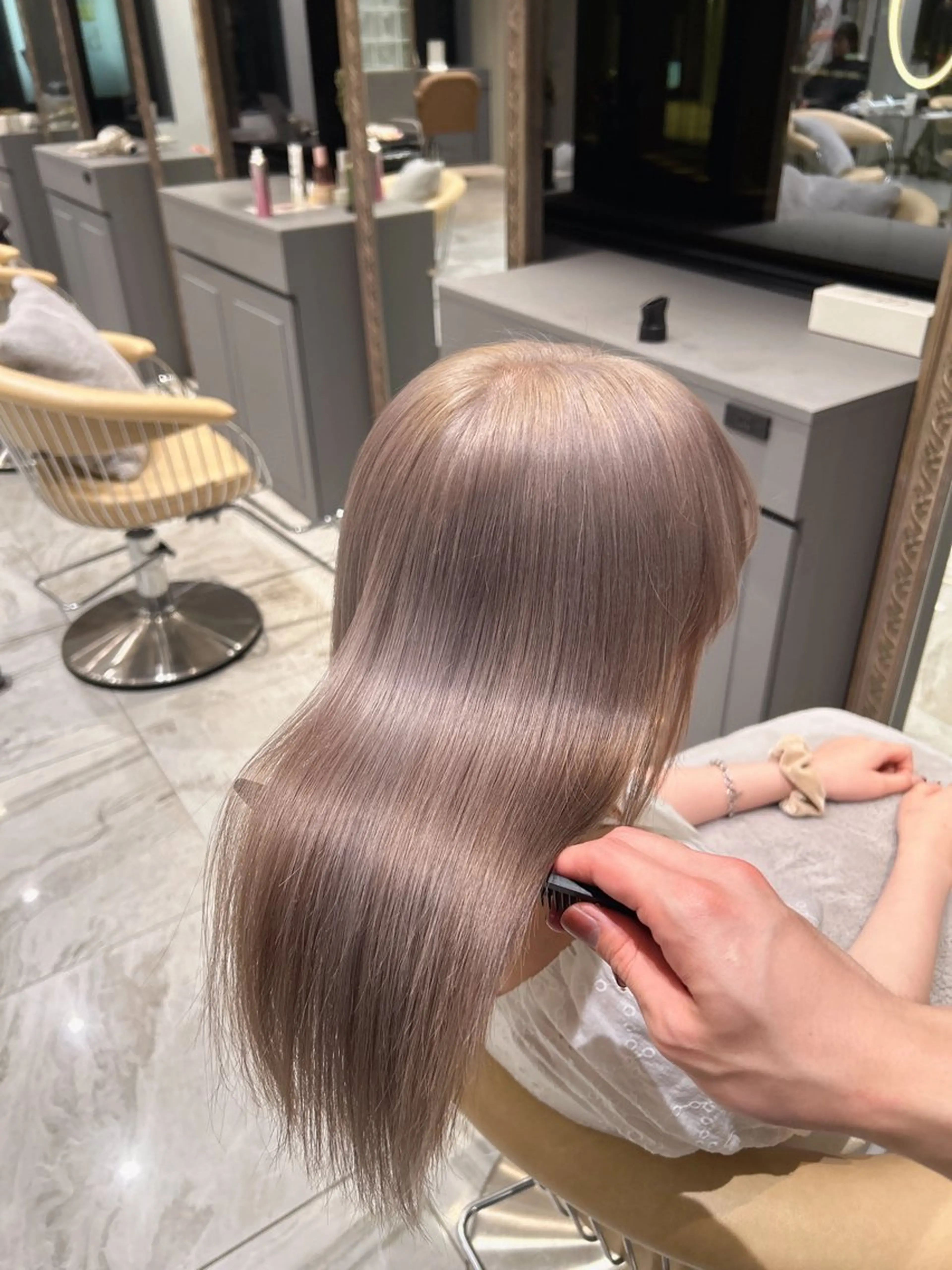 カラー 🥇KEN /レイヤー/艶カラーのヘアスタイル