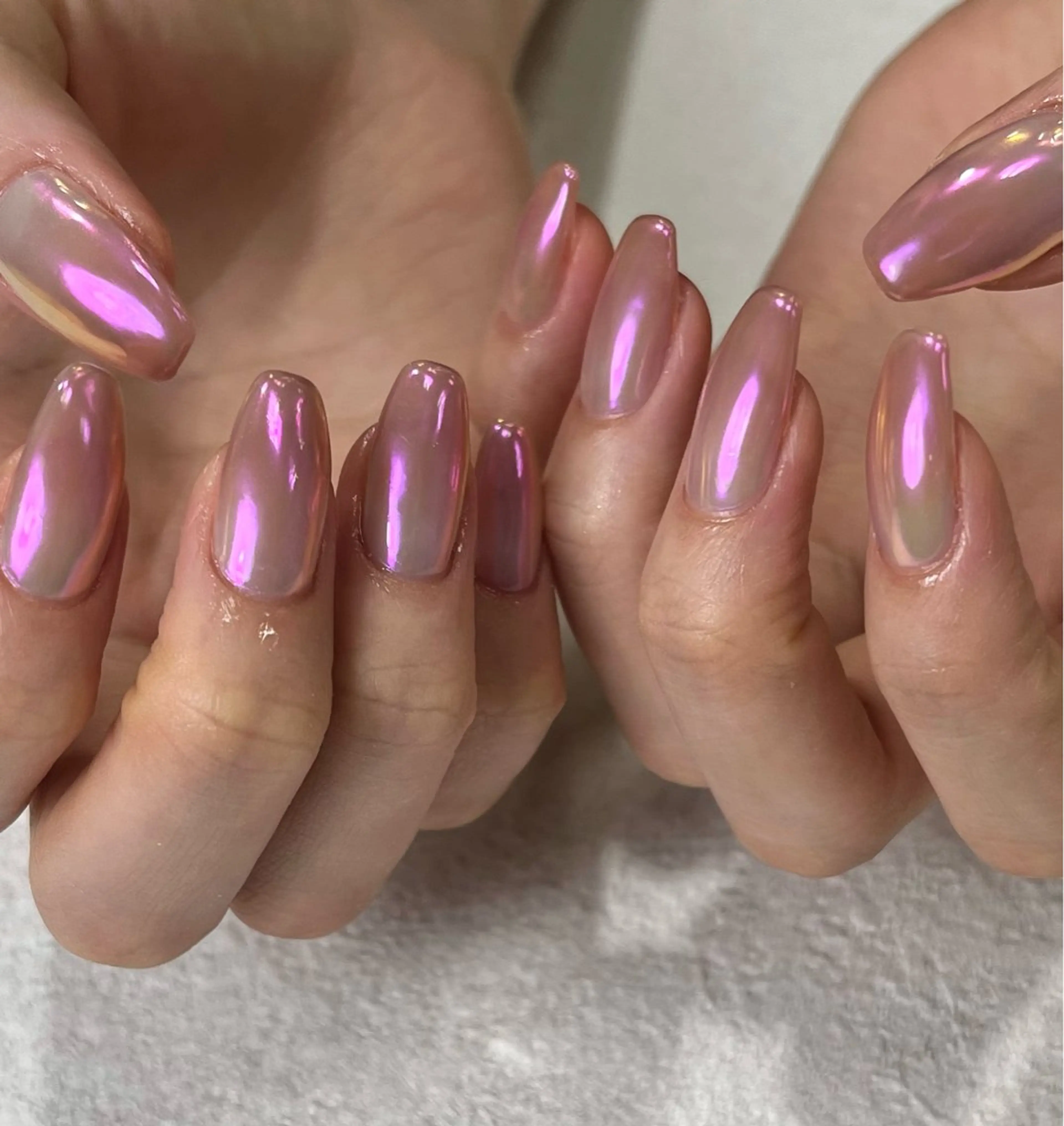 ネイル オーロラネイル グラデーション 韓国ネイル ピンク シンプルネイル ハンドネイル para ☀︎ sol by BECK所属・Para Sol nail　Maoのネイルデザイン