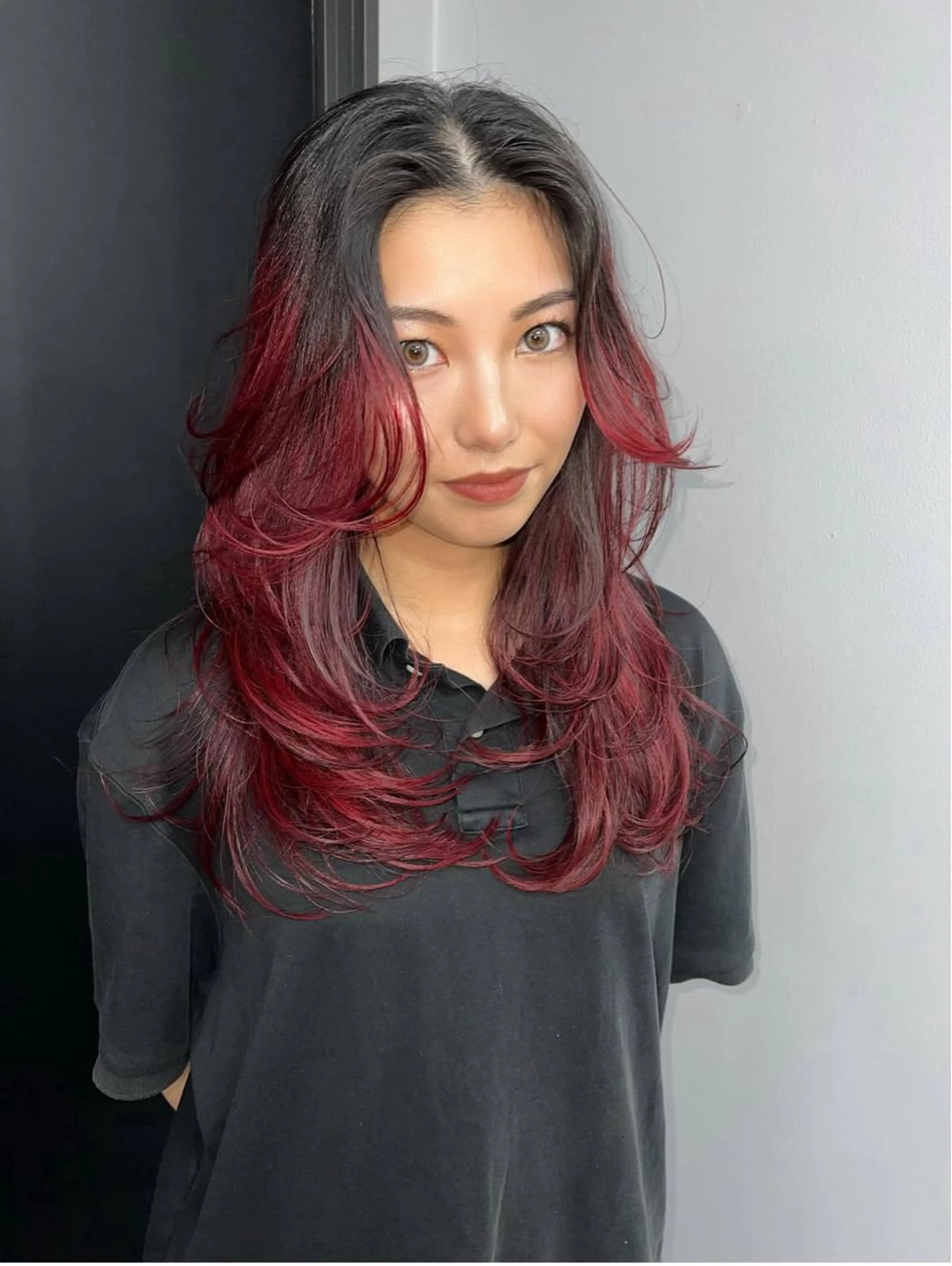 顔周りのレイヤーカット、ワンカールで作れる外国人風レイヤーカットの写真