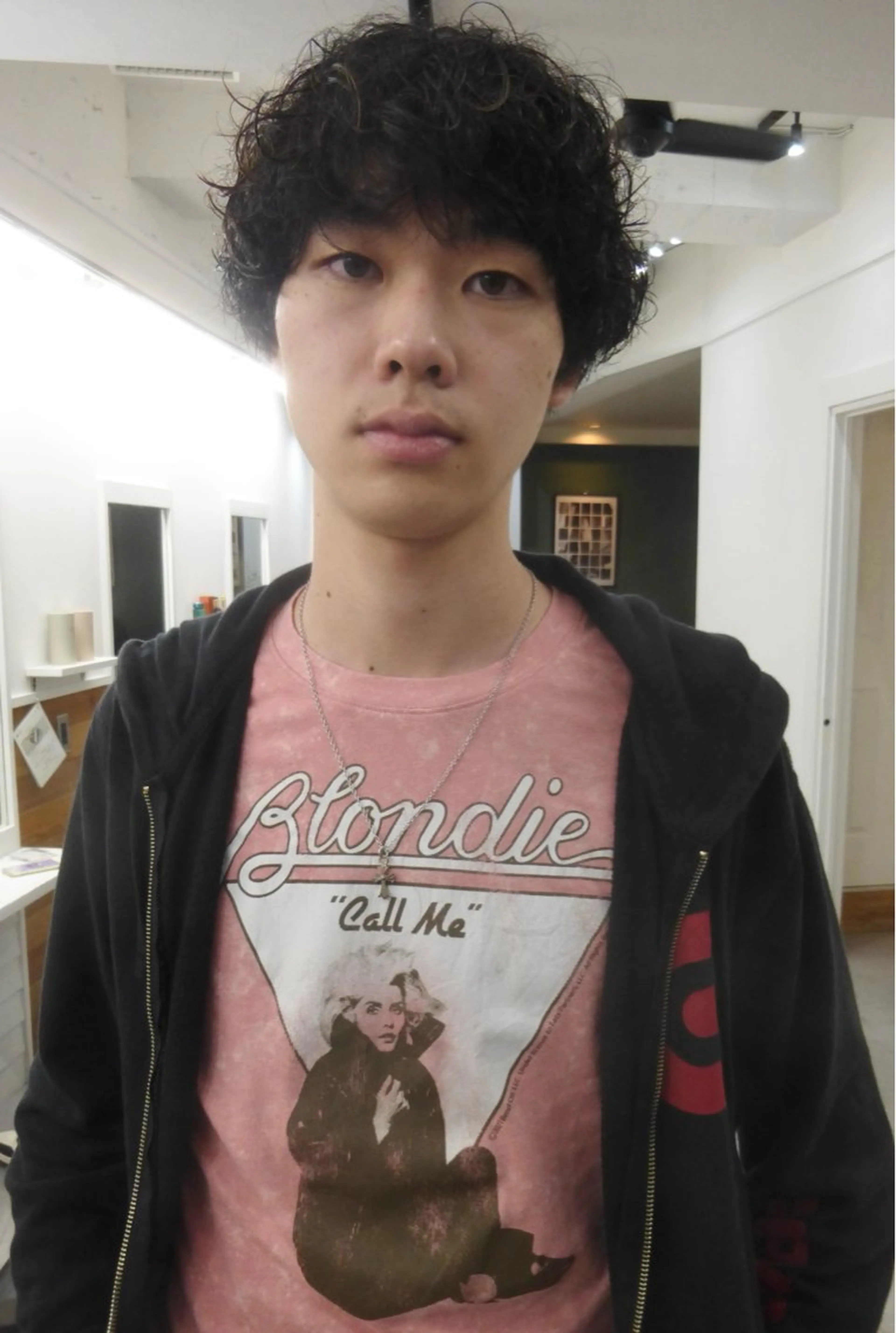 ミディアム パーマ メンズ カット パーマ グランジヘア 無造作ヘアHYUGAのヘアスタイル