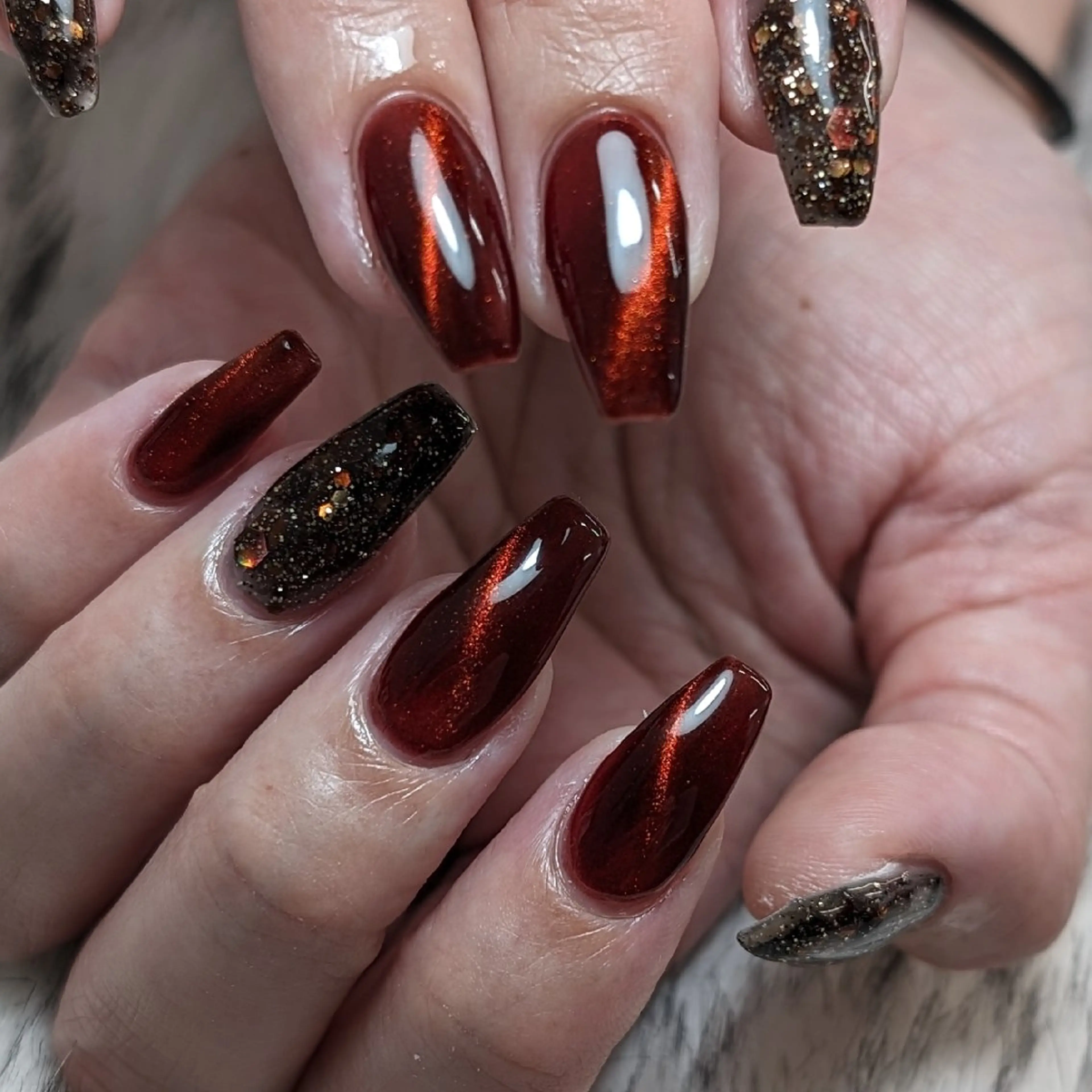 ネイル ハンドネイル RUNWAY 　　の眉毛・アイブロウイメージ