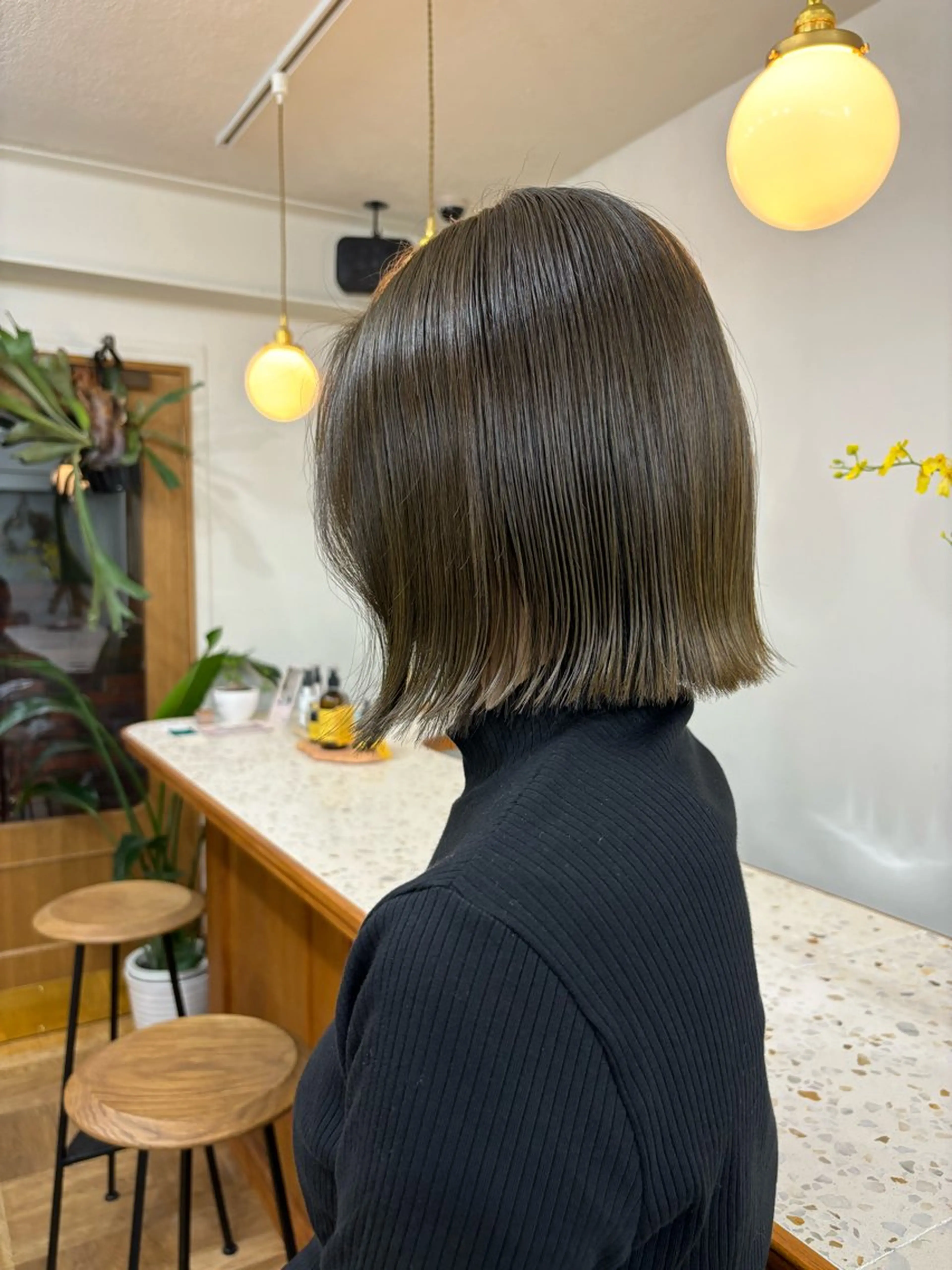 ショート カラー 前下がりボブ ベージュカラー ブリーチ 透明感カラー ブリーチなしカラー CIEN所属・ayano🫧 《CIEN》のヘアスタイル