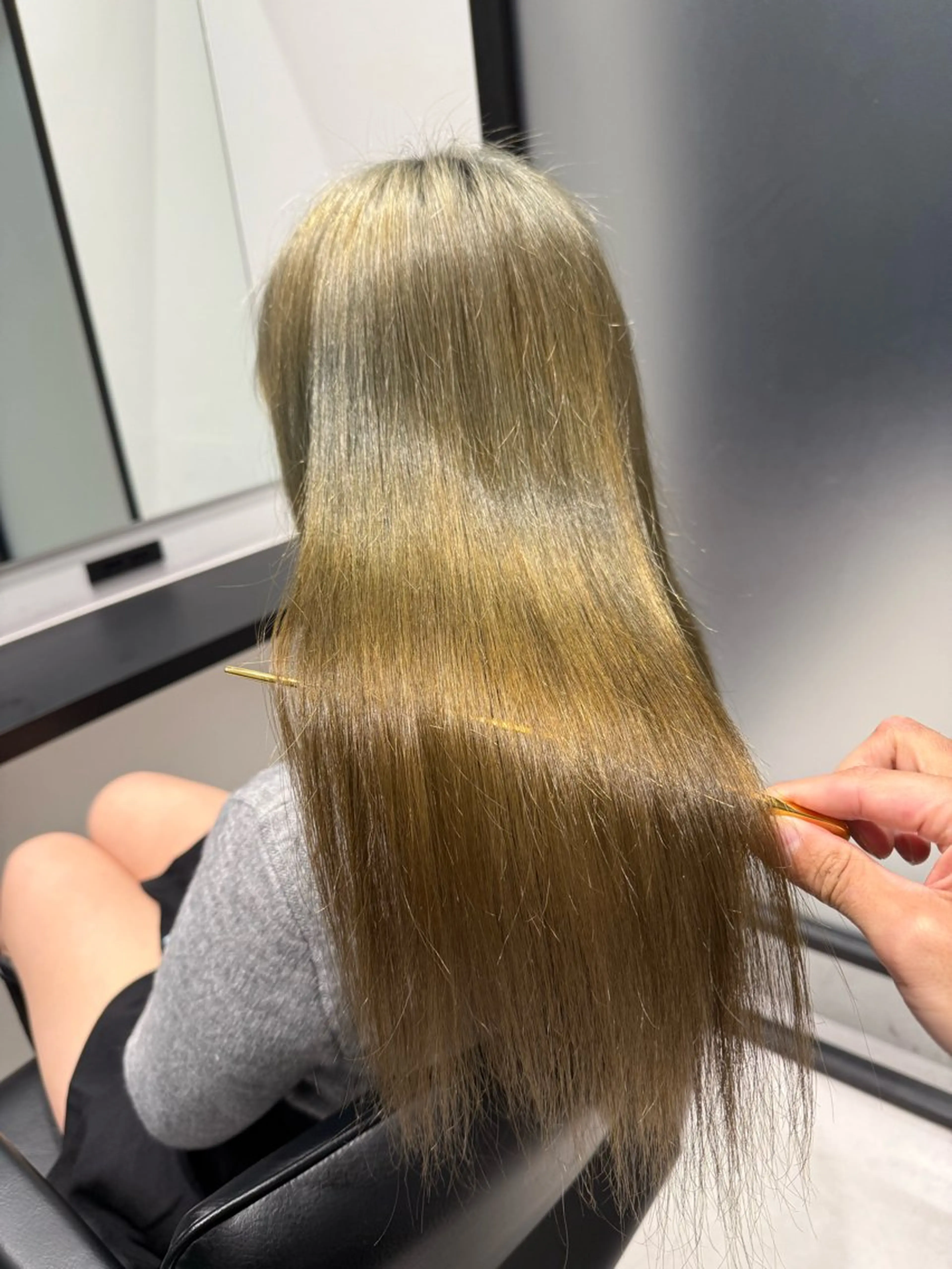 ロング SALOWIN心斎橋Suite店所属・洗っても取れない 髪質改善|OJIROのヘアスタイル