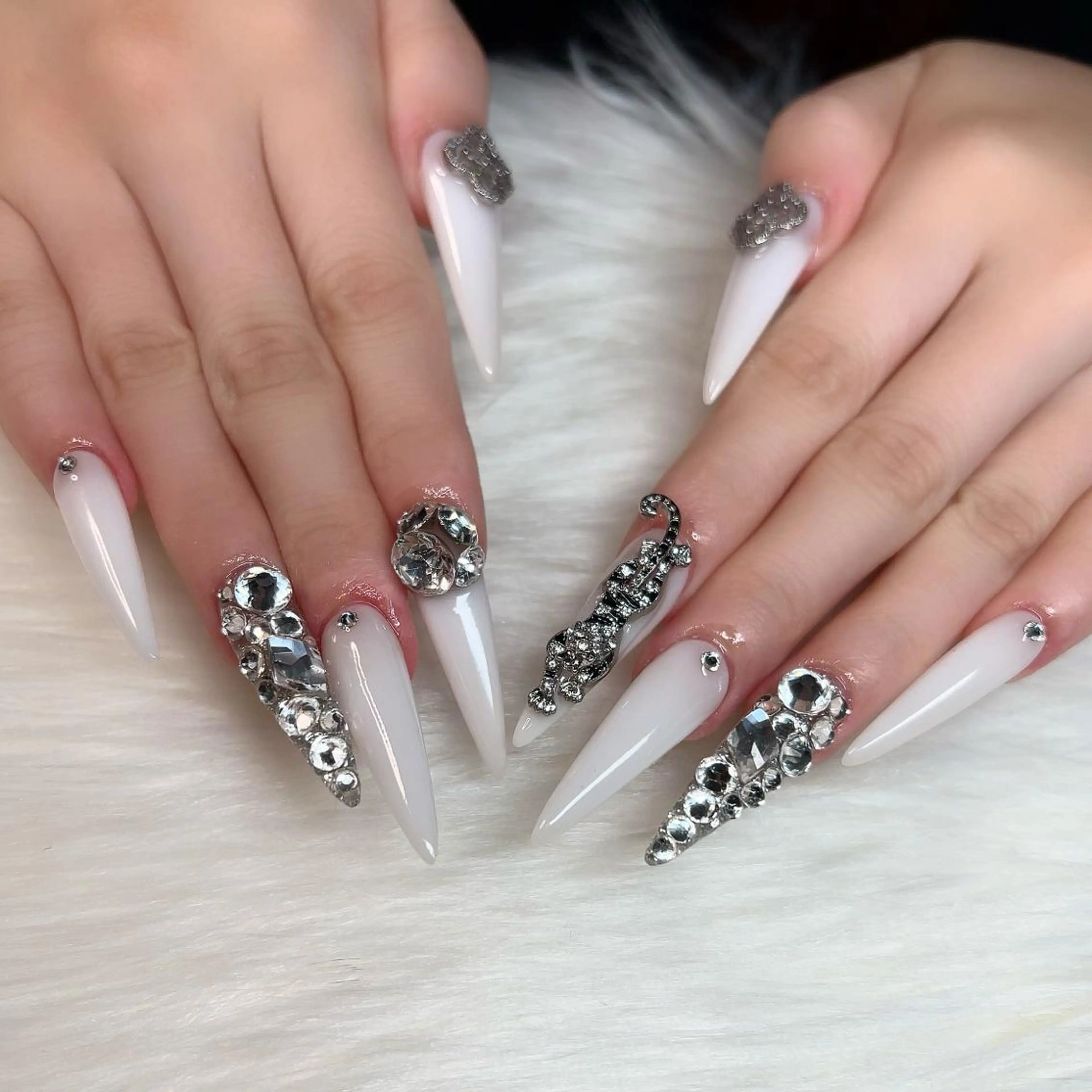 ロング ネイル nail salon azuのネイルデザイン