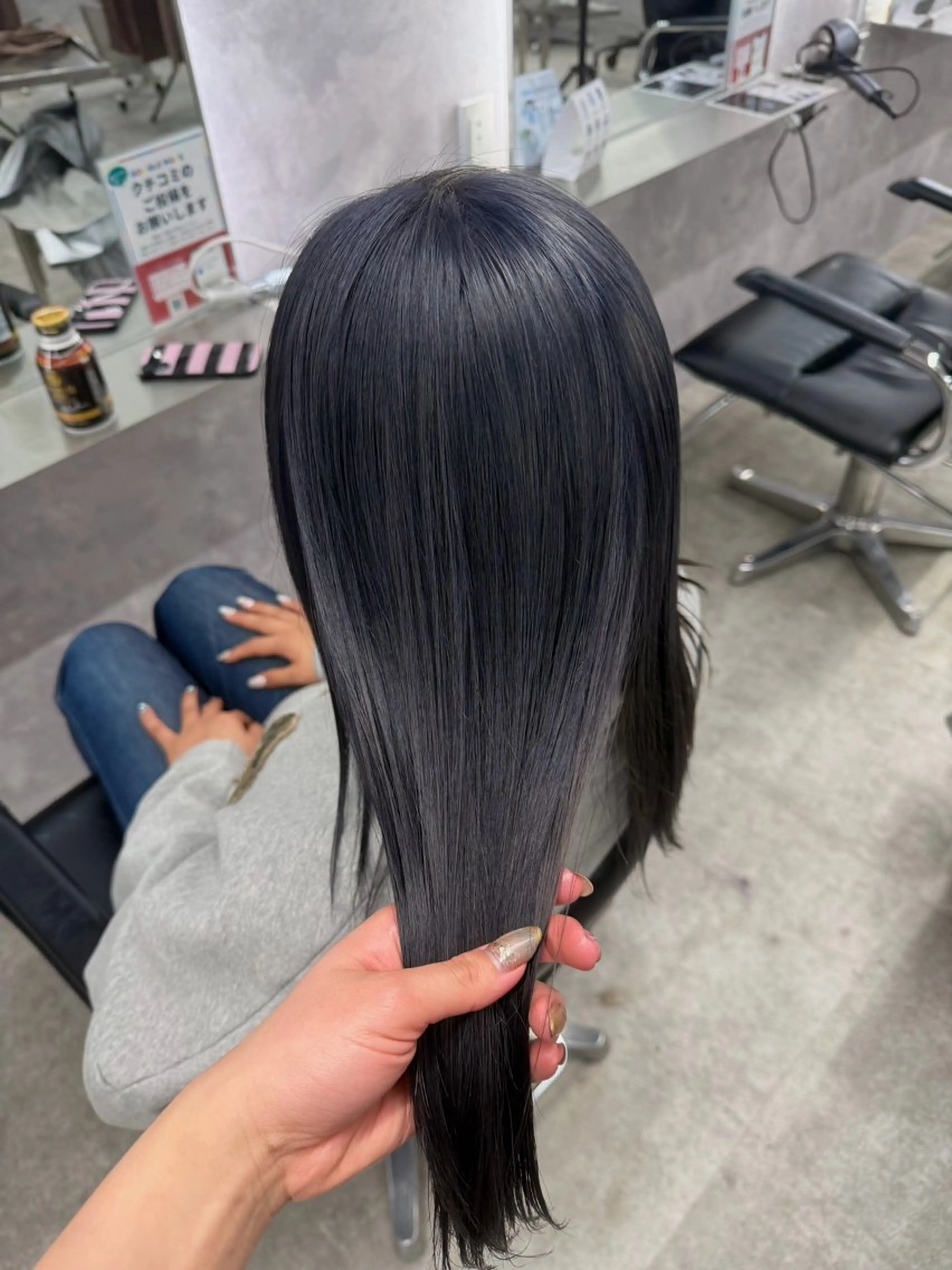 ロング 泉水 彩希のヘアスタイル