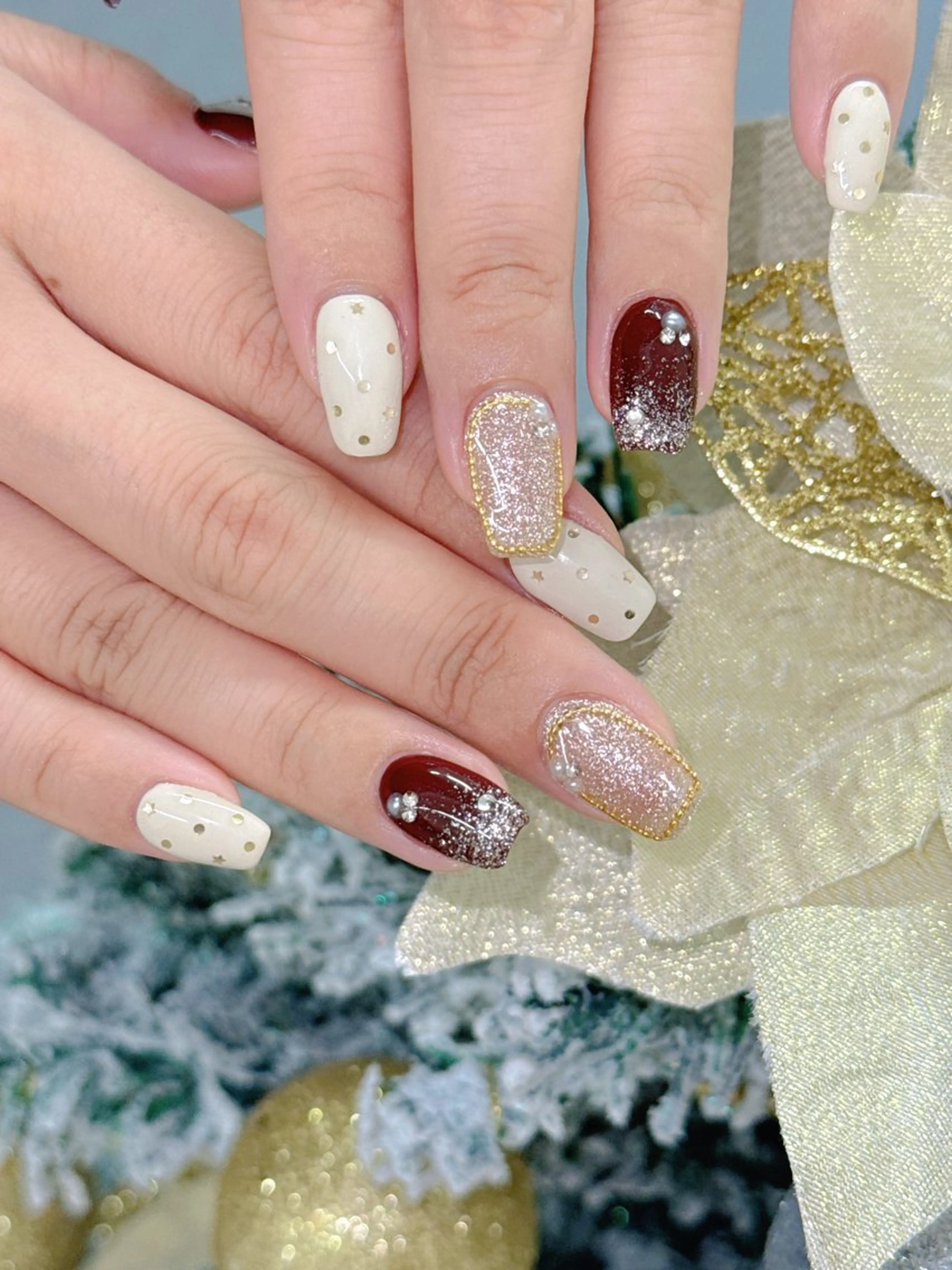 ネイル ハンドネイル グロー ネイルのネイルデザイン