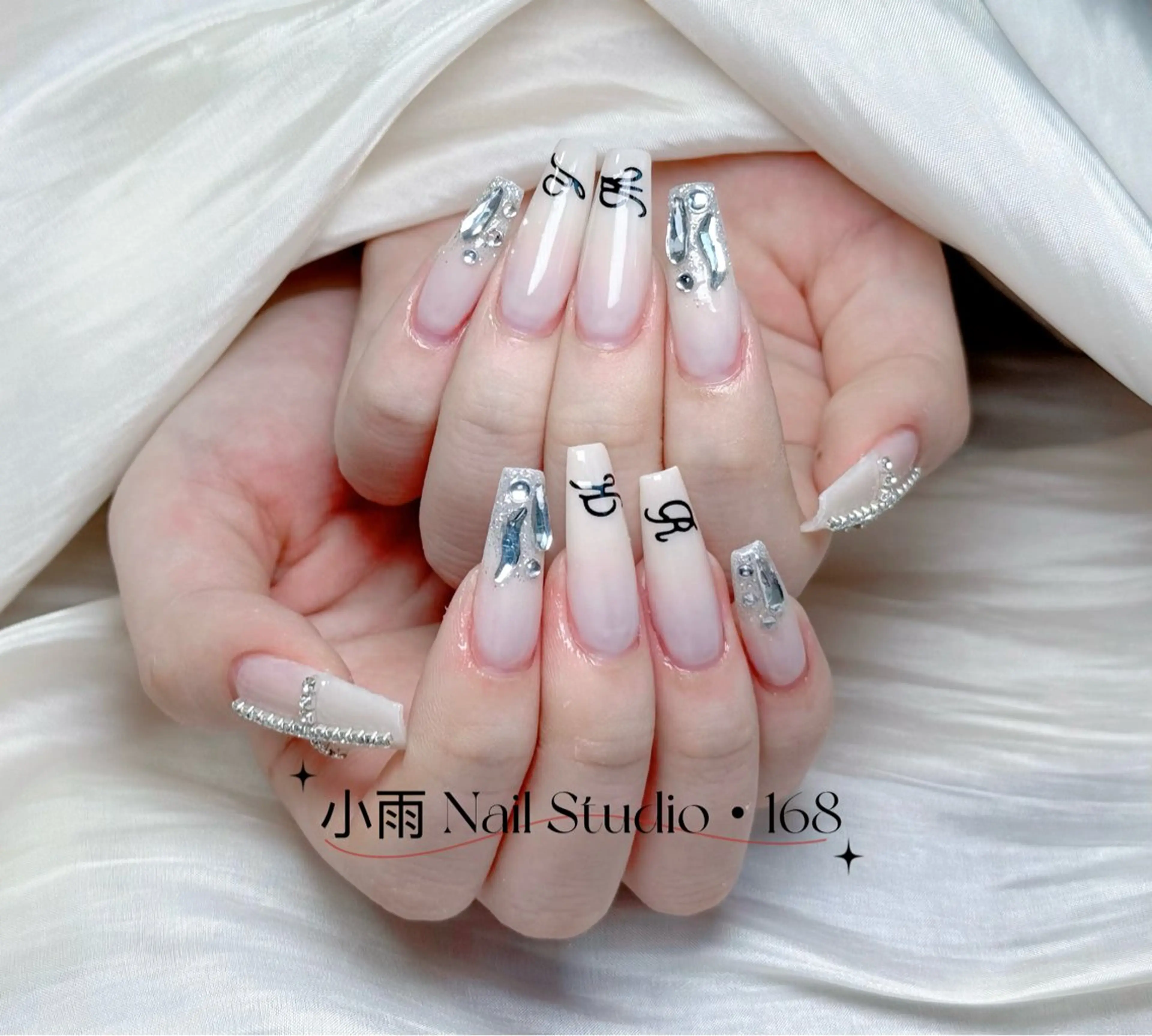 ネイル 小雨 Nail Studio・168のネイルデザイン