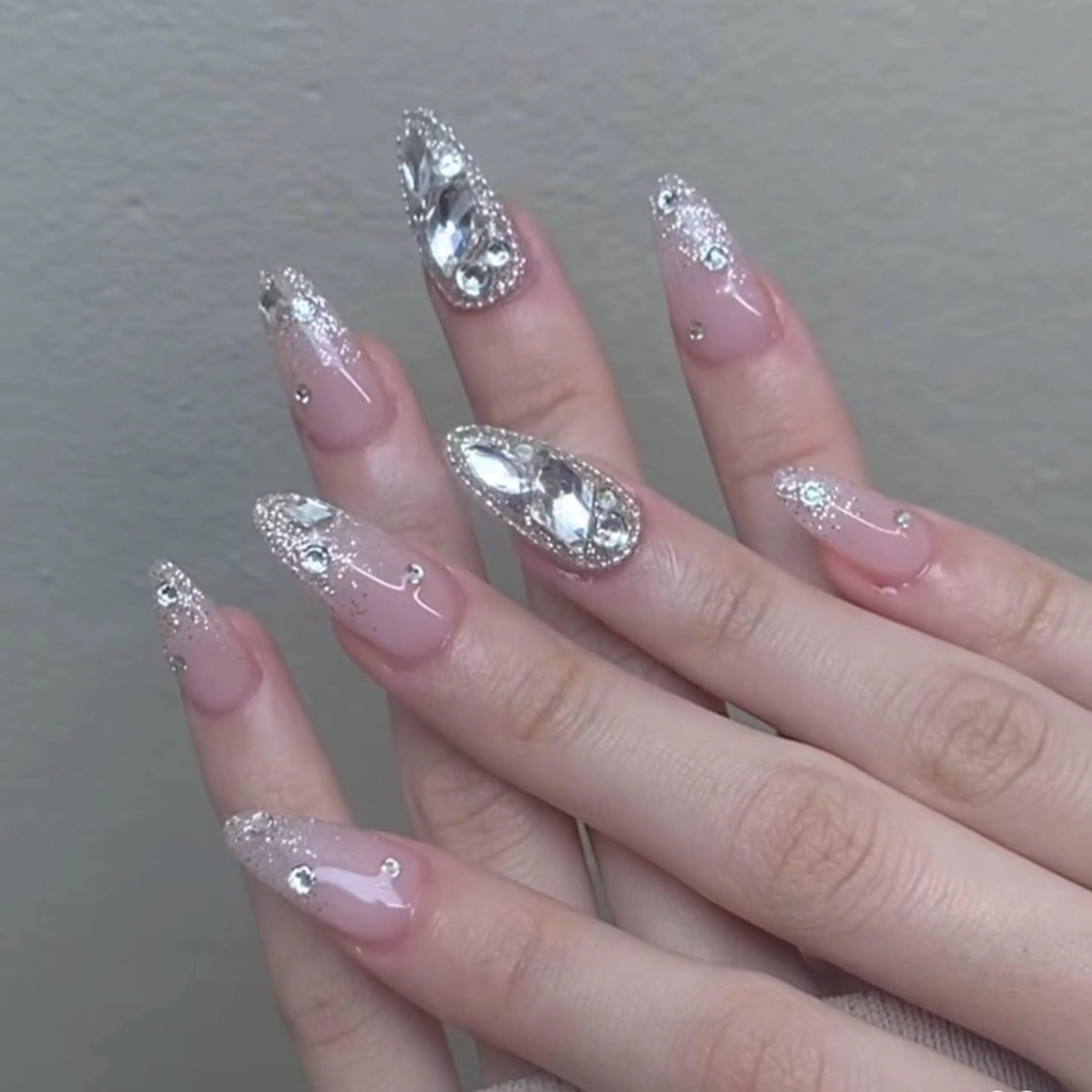 ネイル E·U·B ネイル所属・横浜市中区曙町 E·U·Bネイルのネイルデザイン