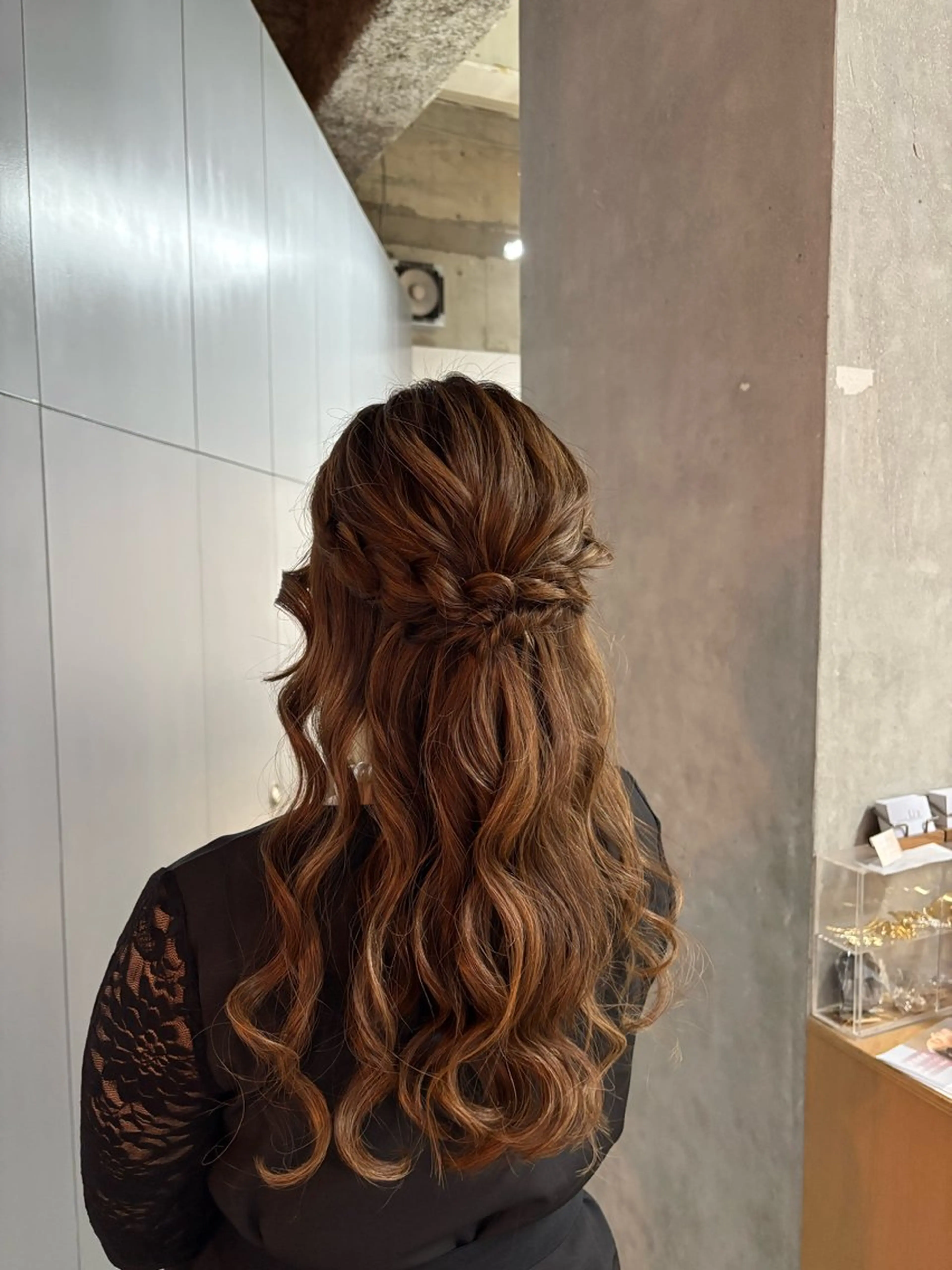 ロング ヘアアレンジ Le'a  谷町🌱 ツボタホノカのヘアスタイル