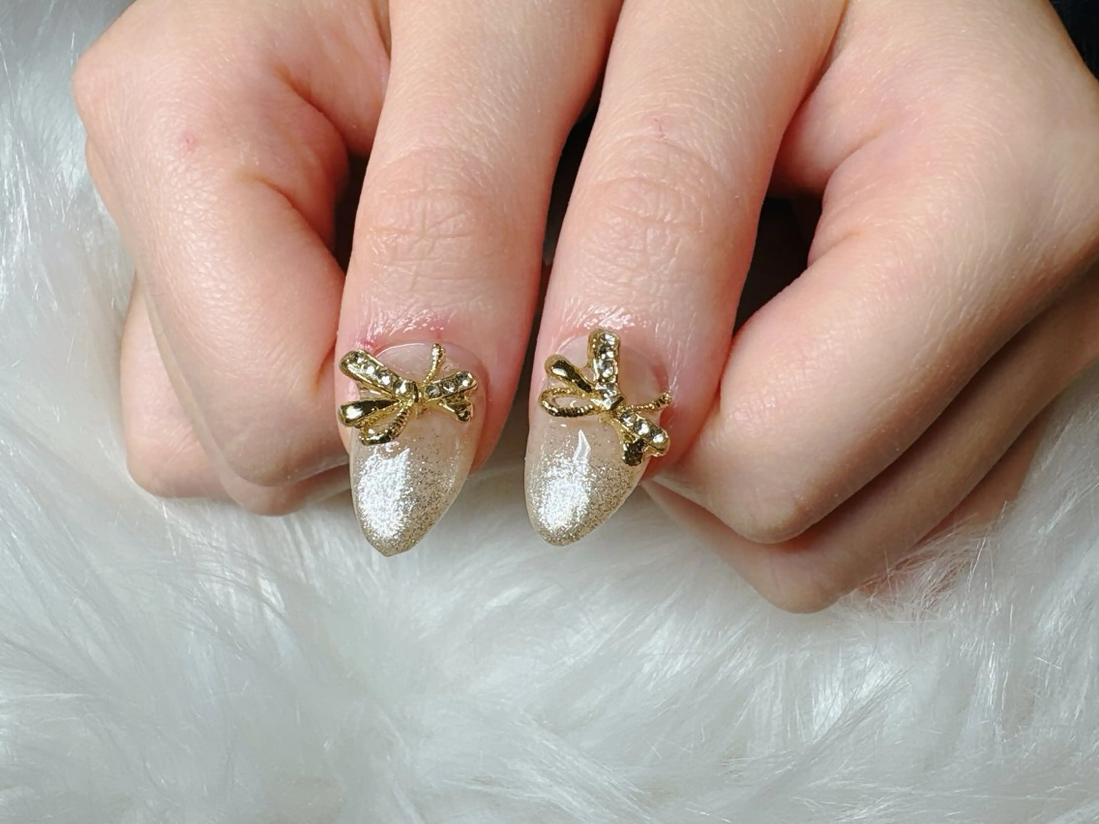 ネイル ECLAT エクラ所属・寺山 千鶴のネイルデザイン