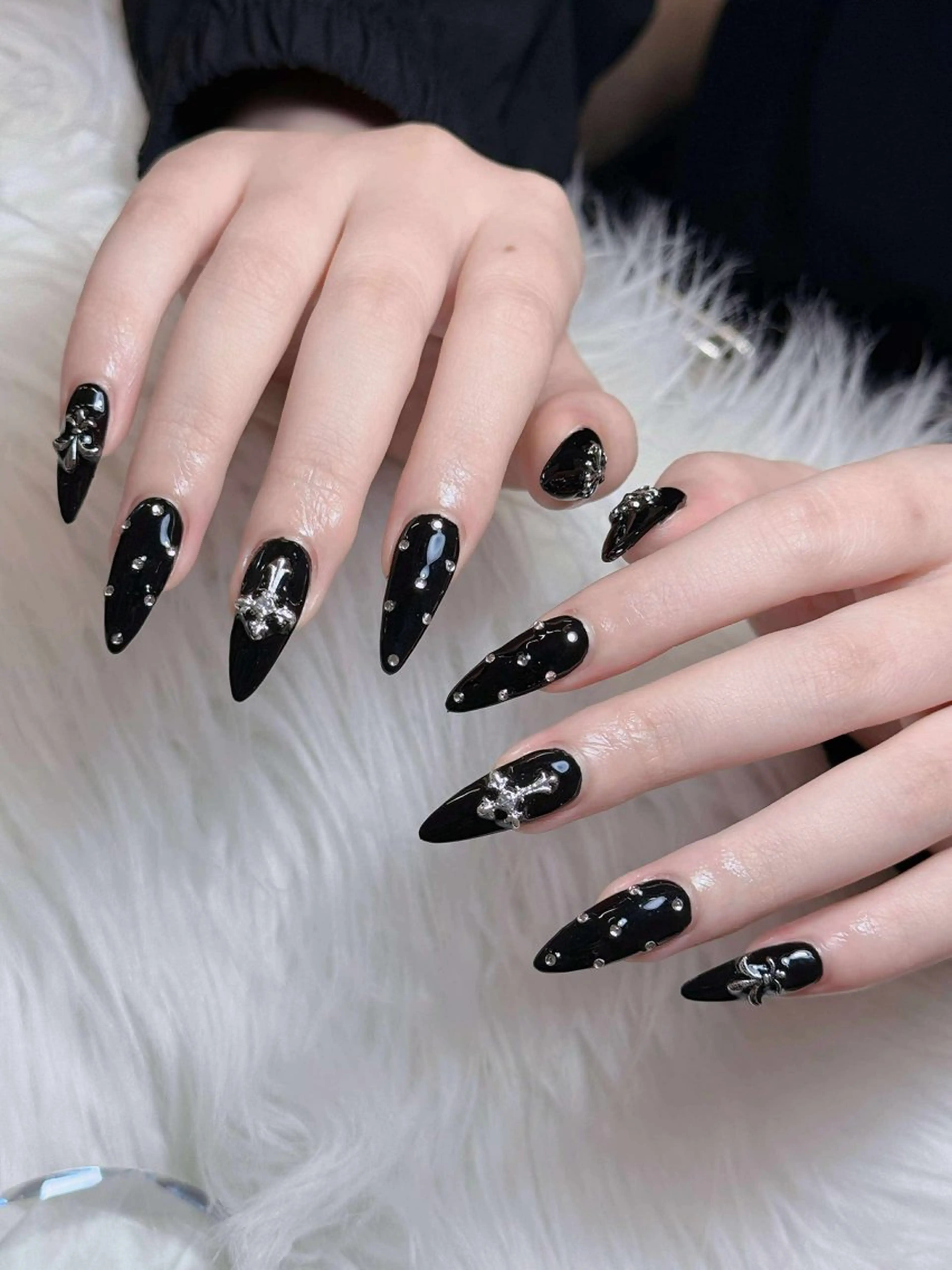 ネイル オーロラネイル チークネイル フットネイル フレンチネイル ハロウィン ハンドネイル Lumi Nail 新大久保3‘のネイルデザイン