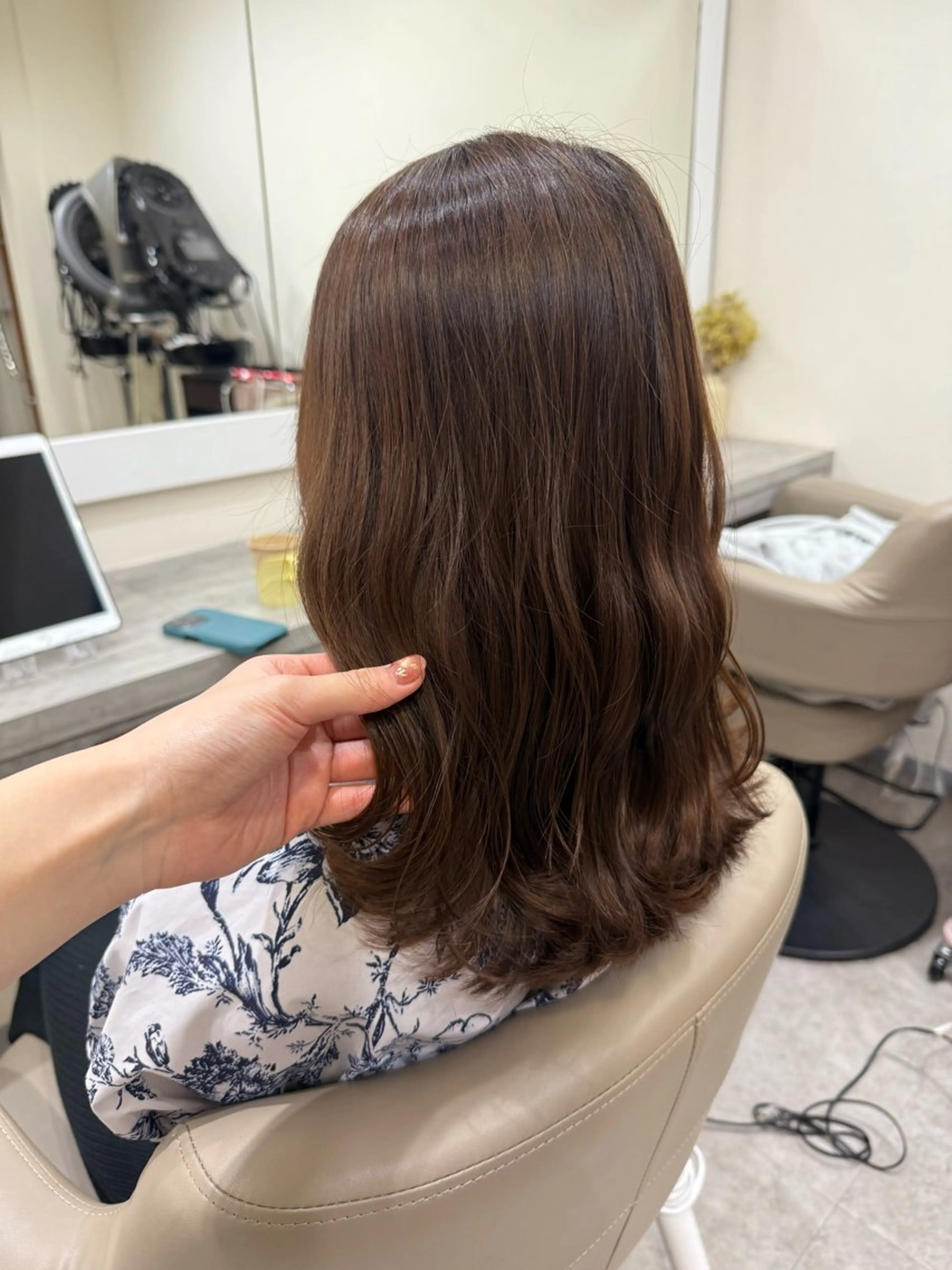 ミディアム カラー 透明感カラー くびれヘア ヘアカラー 韓国風パーマ/ヘア セット/店長みづきのヘアスタイル