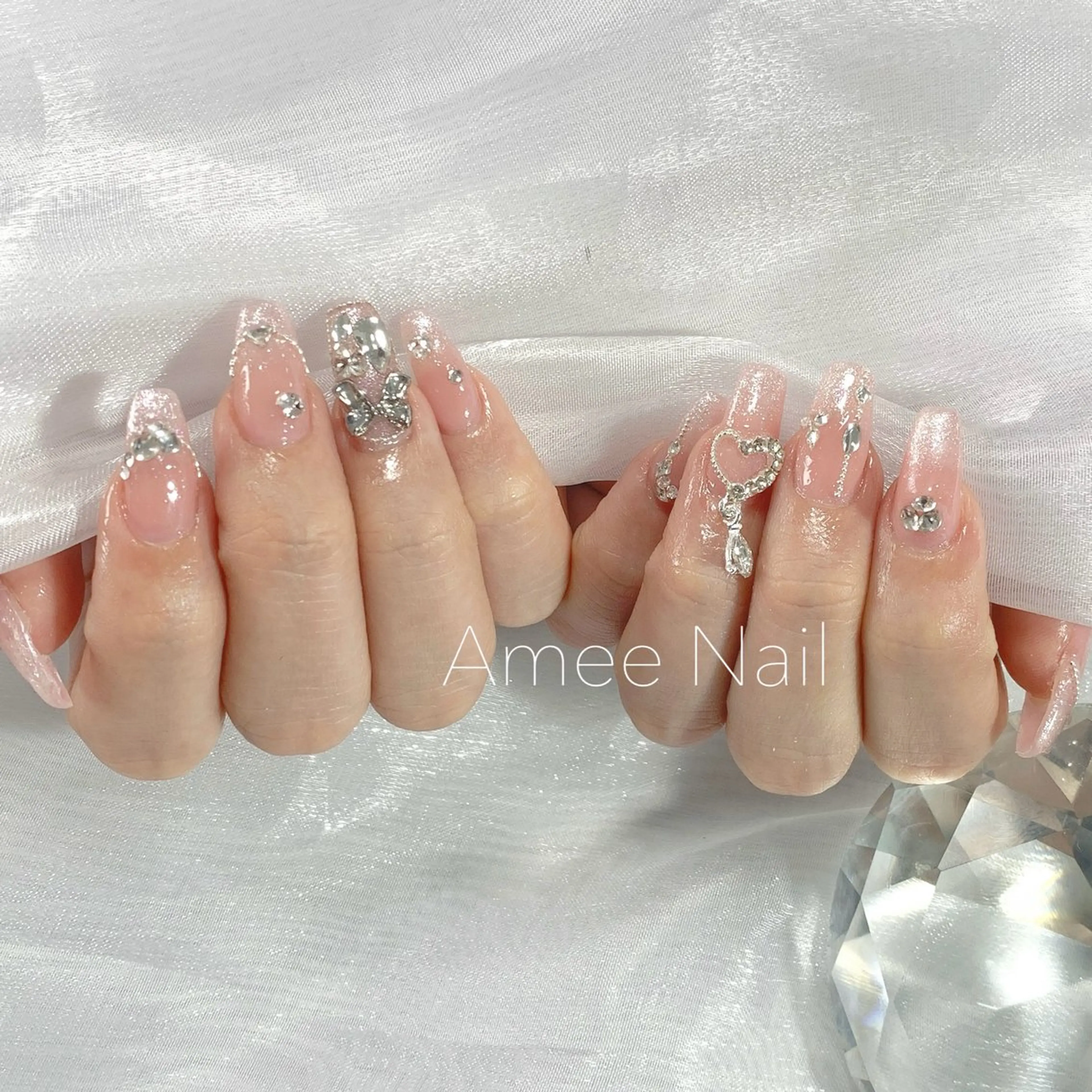 ネイル 成人式 ロングネイル マグネットネイル 大理石ネイル(マーブル) リボン ハンドネイル Amee Nail Salonのネイルデザイン
