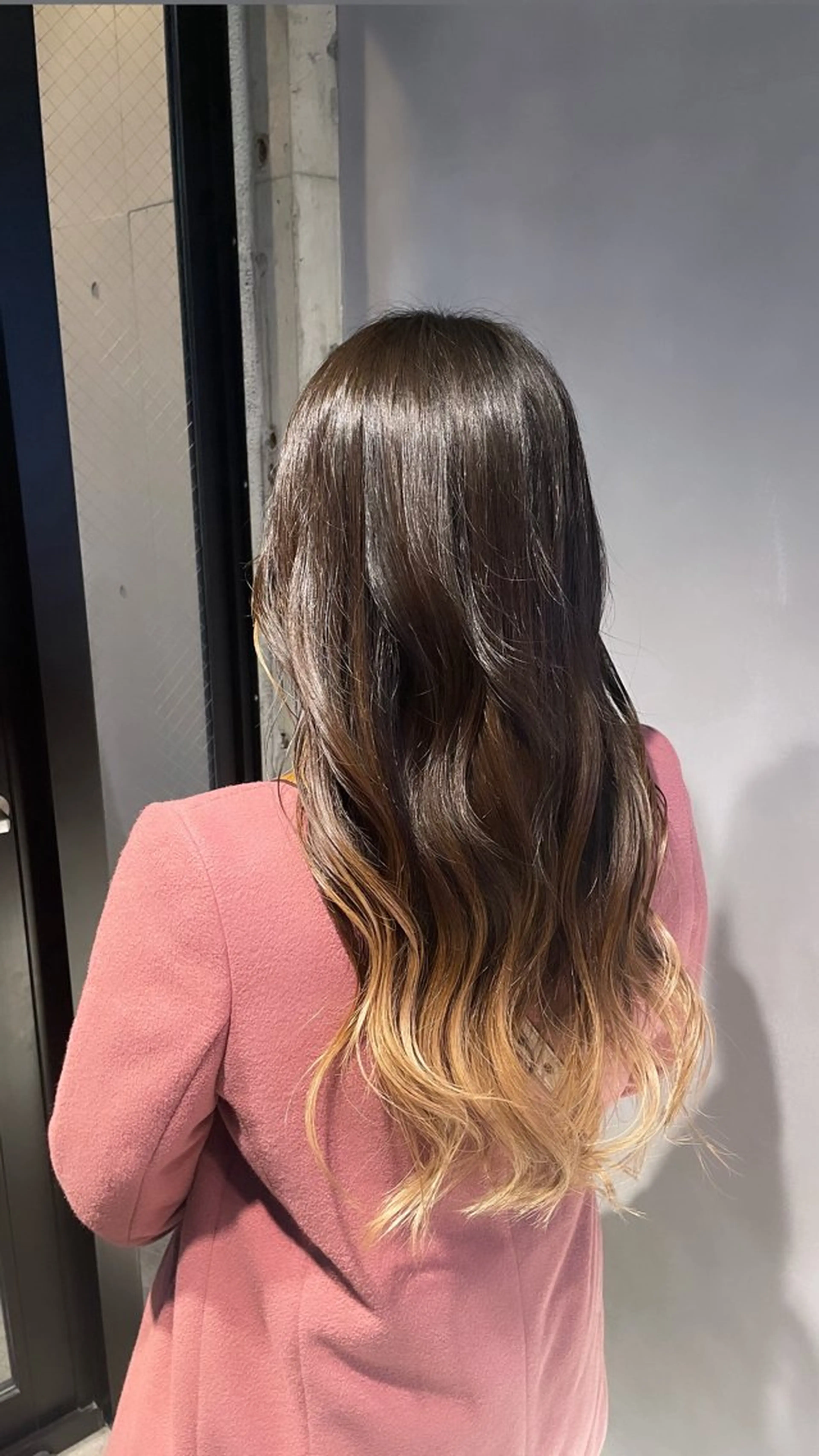 ロング カラー トリートメント トリートメント ヘッドスパ 暖色/ハイトーン/ カラー/HBLのヘアスタイル